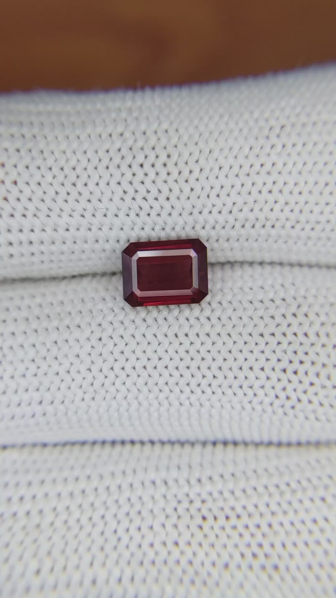 1.83 Ct. Garnet from Ceylon (Sri Lanka) Size Video