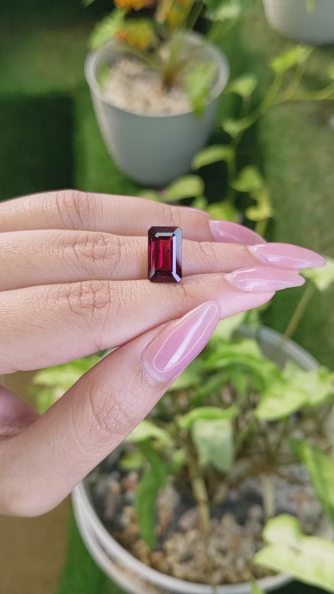 6.62 Ct. Almandine Garnet from Ceylon (Sri Lanka) Size Video