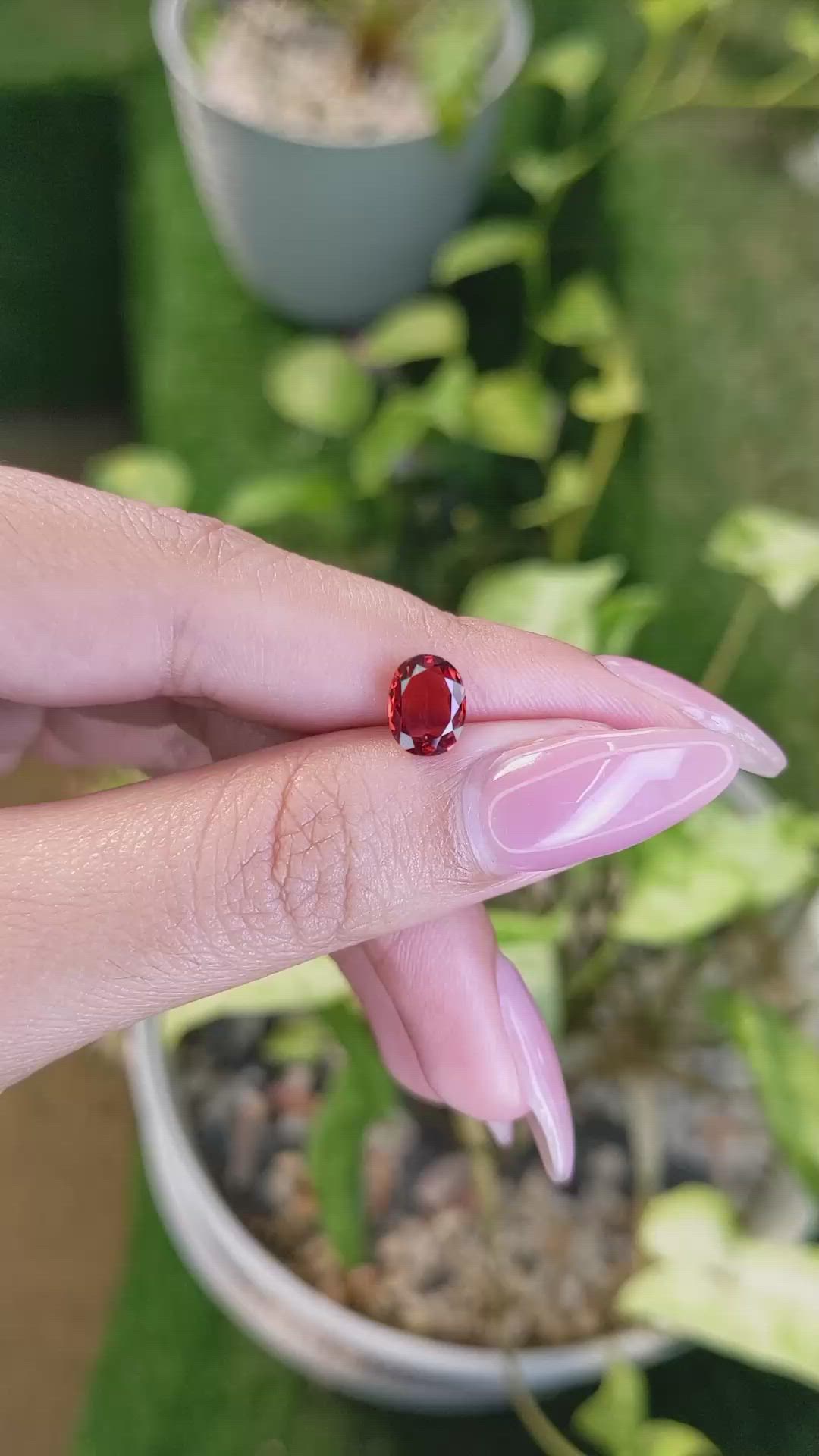 1.71 Ct. Almandine Garnet from Ceylon (Sri Lanka) Size Video