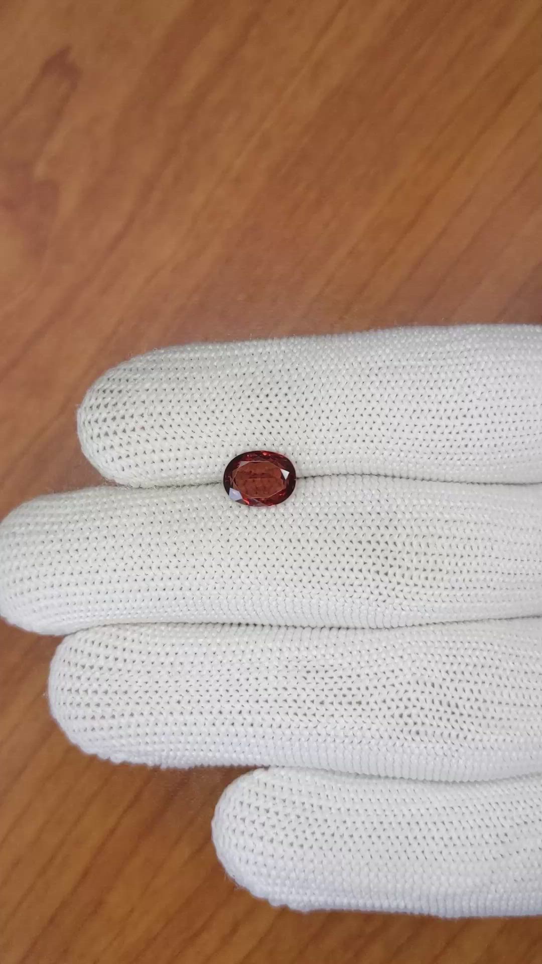 1.71 Ct. Almandine Garnet from Ceylon (Sri Lanka) Size Video