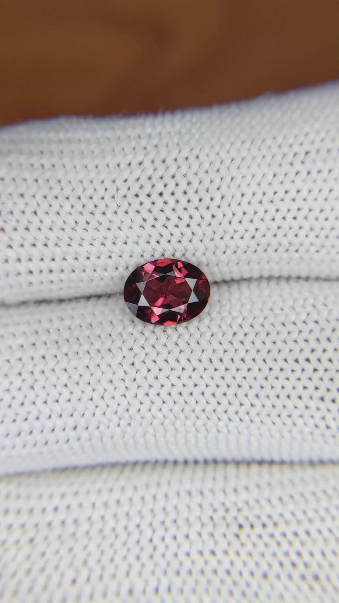 1.21 Ct. Almandine Garnet from Ceylon (Sri Lanka) Size Video