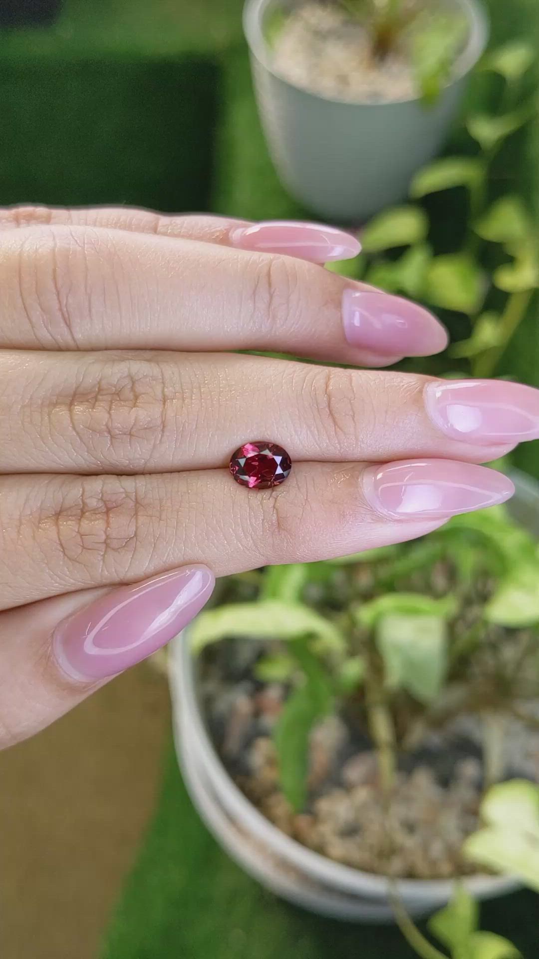 1.21 Ct. Almandine Garnet from Ceylon (Sri Lanka) Size Video