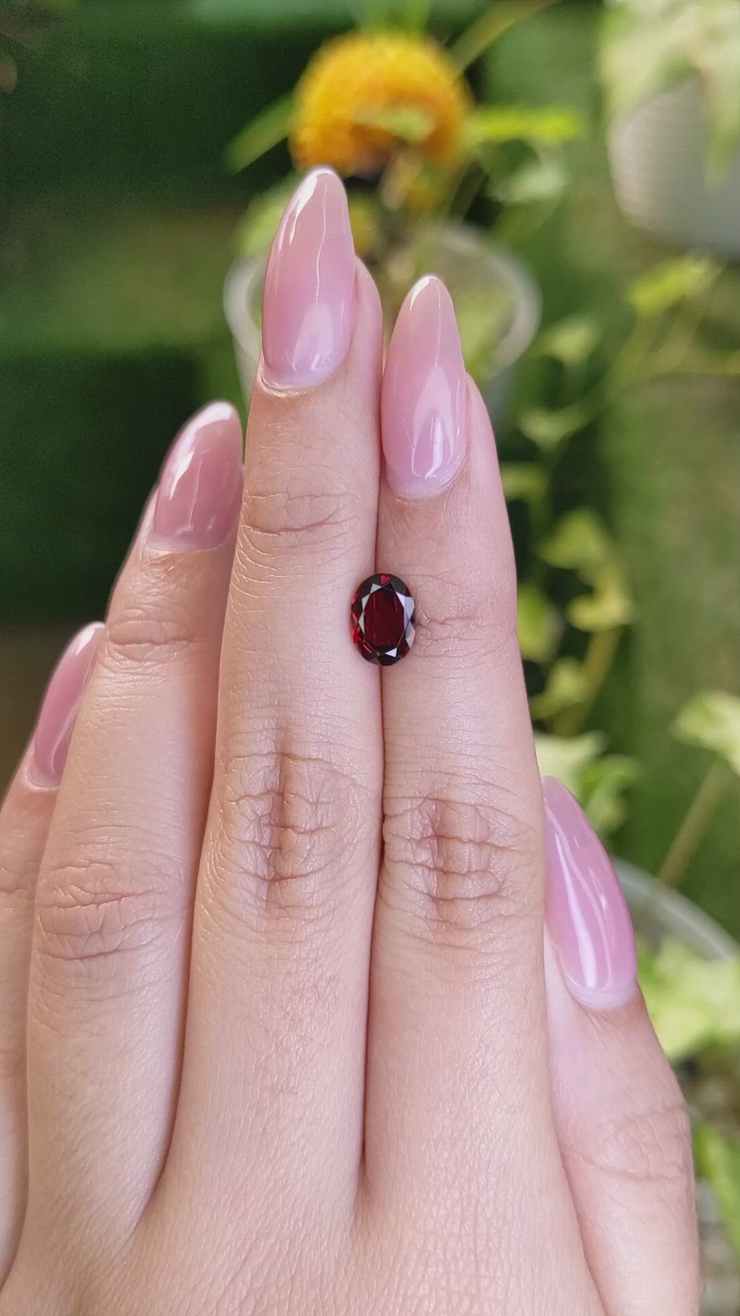 1.72 Ct. Almandine Garnet from Ceylon (Sri Lanka) Size Video