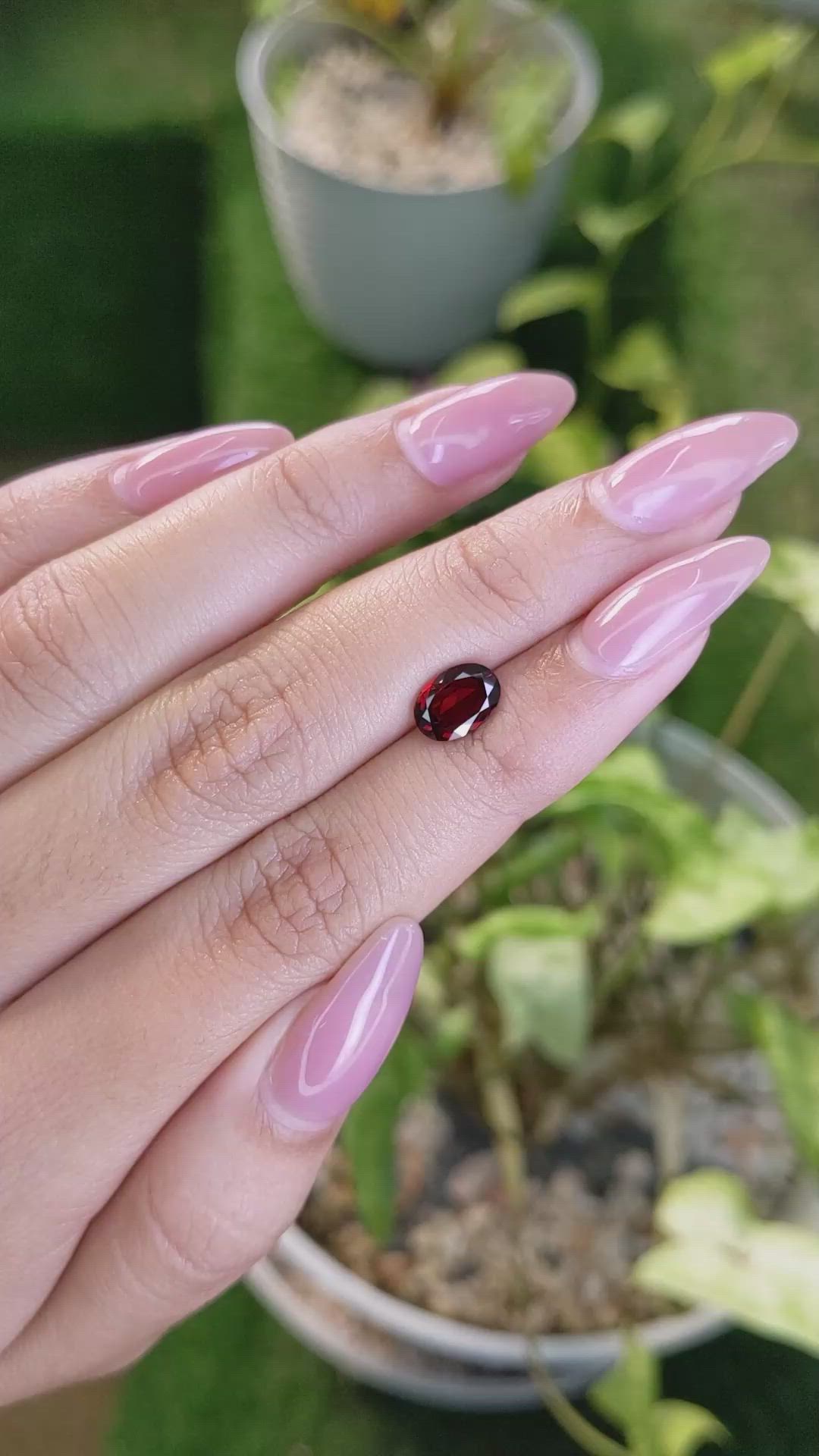 1.72 Ct. Almandine Garnet from Ceylon (Sri Lanka) Size Video