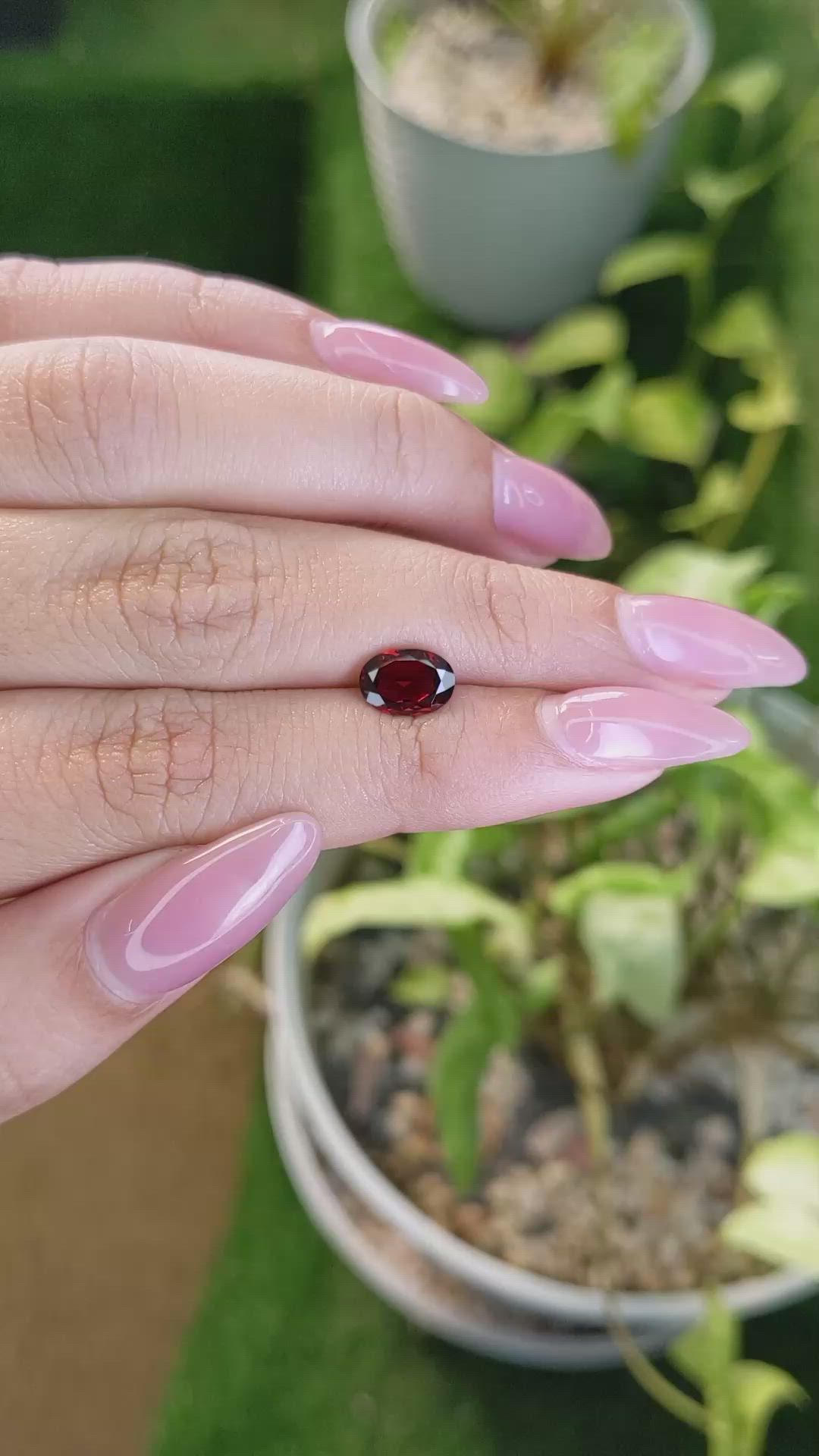 1.72 Ct. Almandine Garnet from Ceylon (Sri Lanka) Size Video