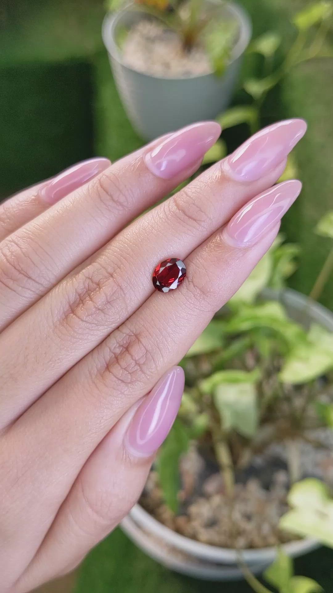 1.82 Ct. Almandine Garnet from Ceylon (Sri Lanka) Size Video