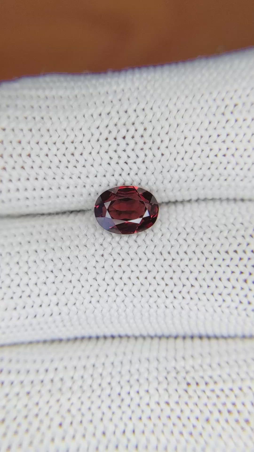 1.31 Ct. Almandine Garnet from Ceylon (Sri Lanka) Size Video