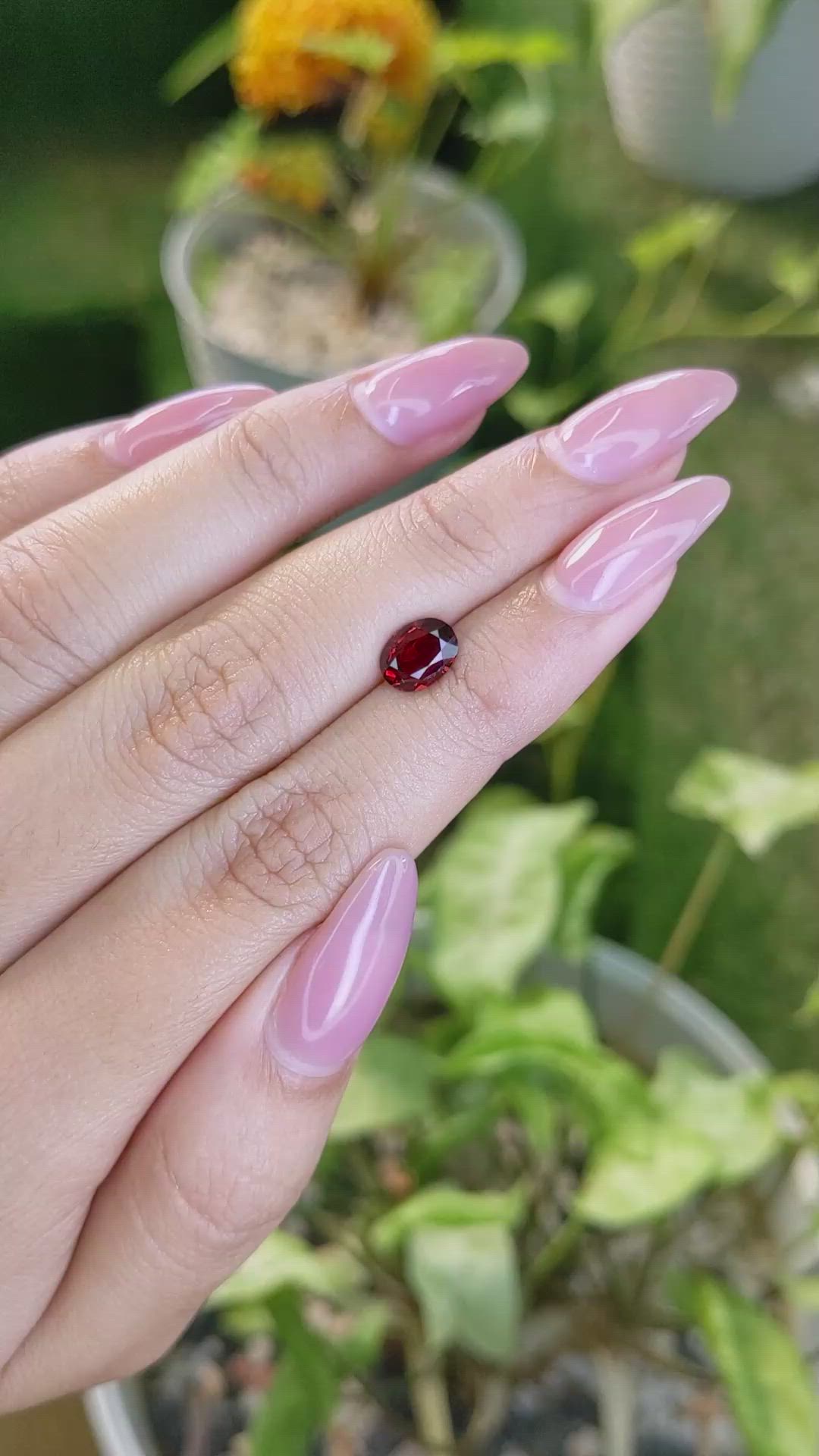 1.31 Ct. Almandine Garnet from Ceylon (Sri Lanka) Size Video
