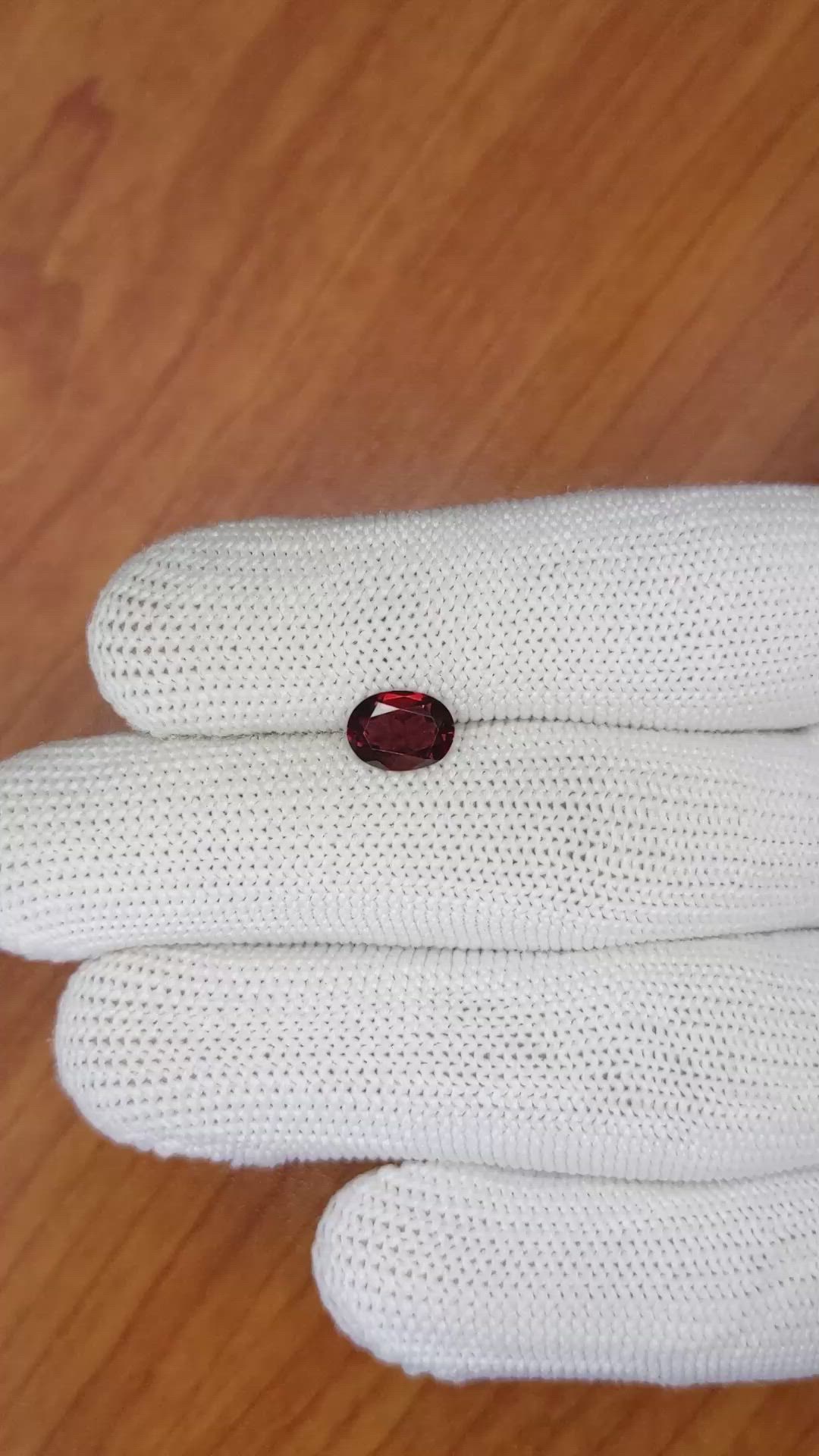 1.23 Ct. Almandine Garnet from Ceylon (Sri Lanka) Size Video