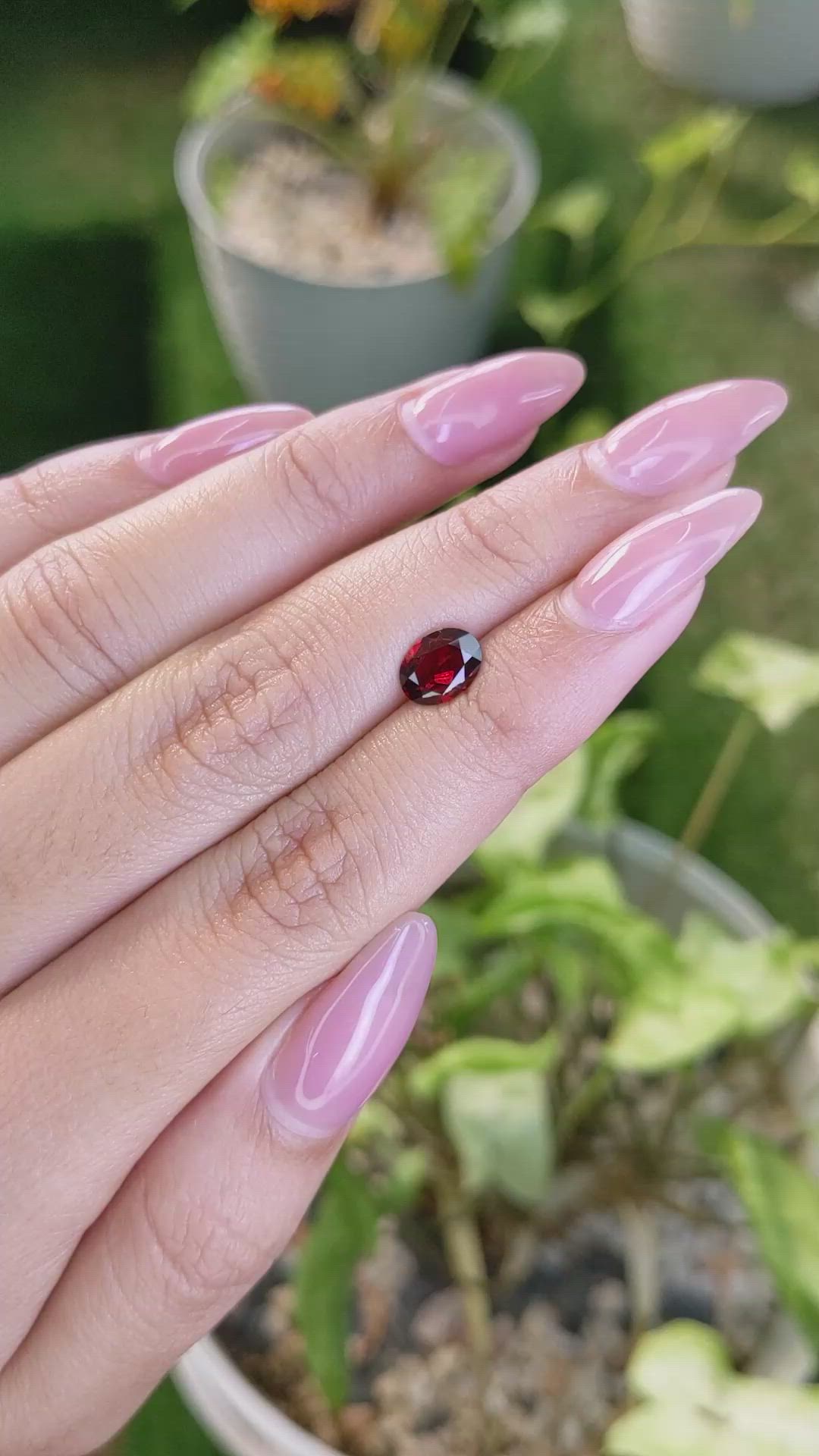 1.40 Ct. Almandine Garnet from Ceylon (Sri Lanka) Size Video