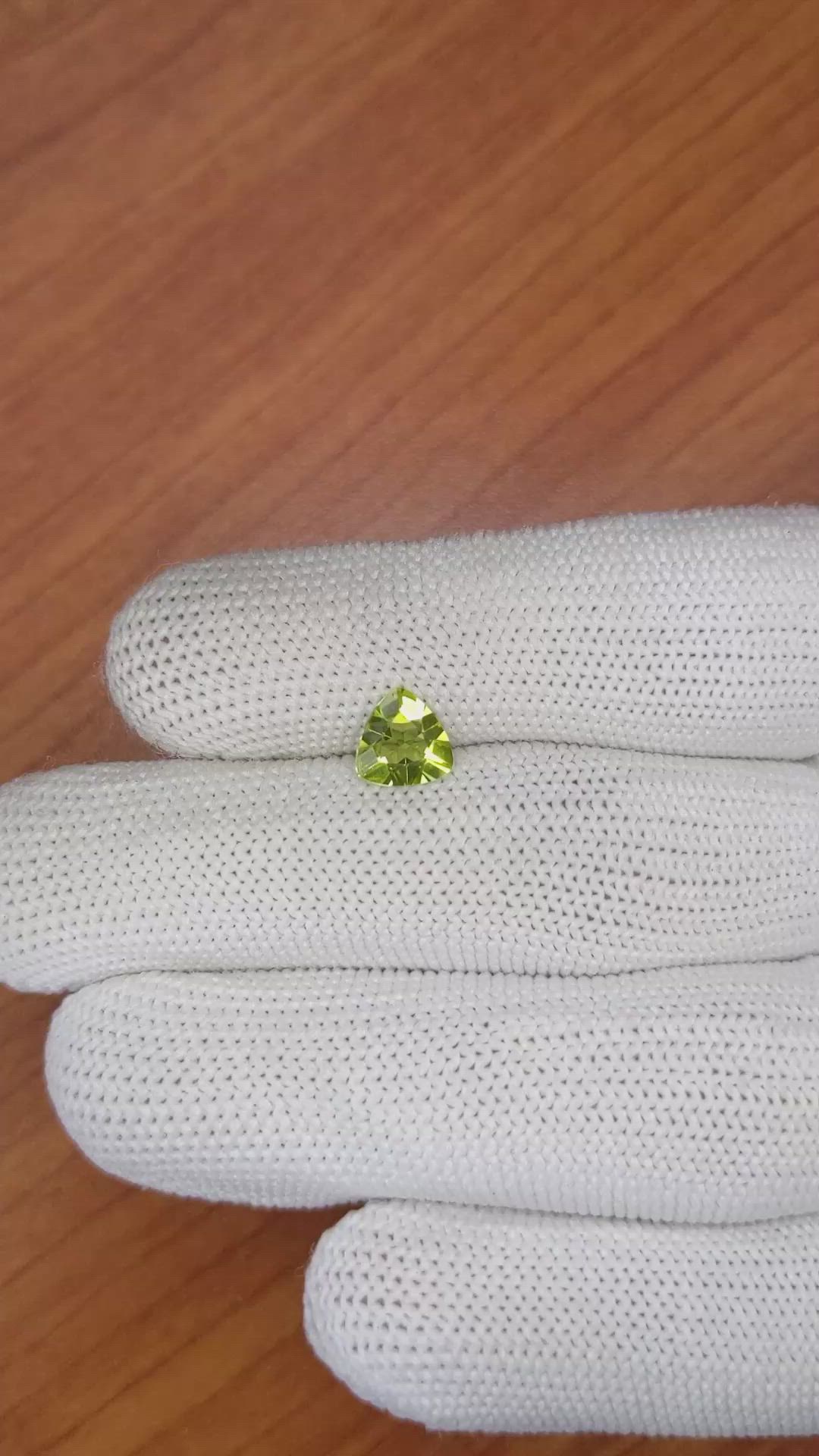0.92 Ct. Peridot from Pakistan Size Video