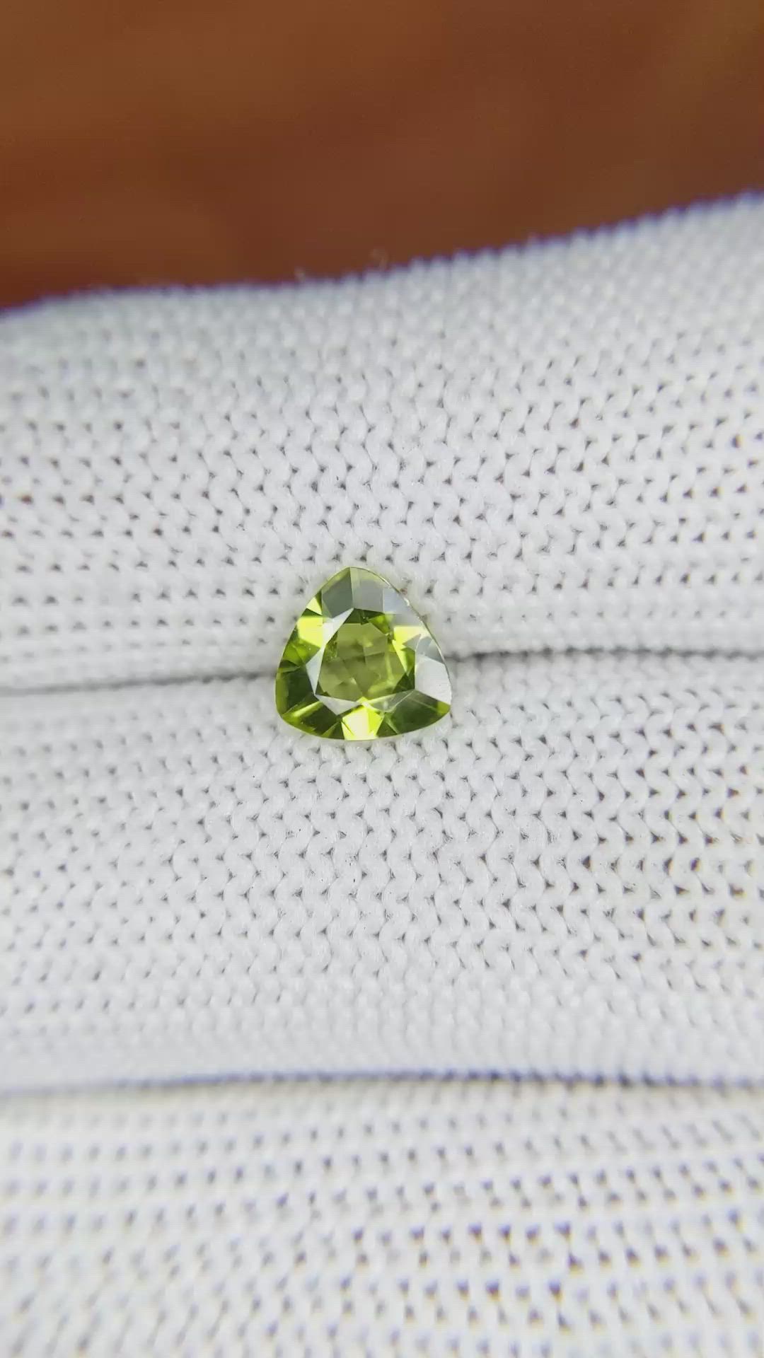 0.92 Ct. Peridot from Pakistan Size Video