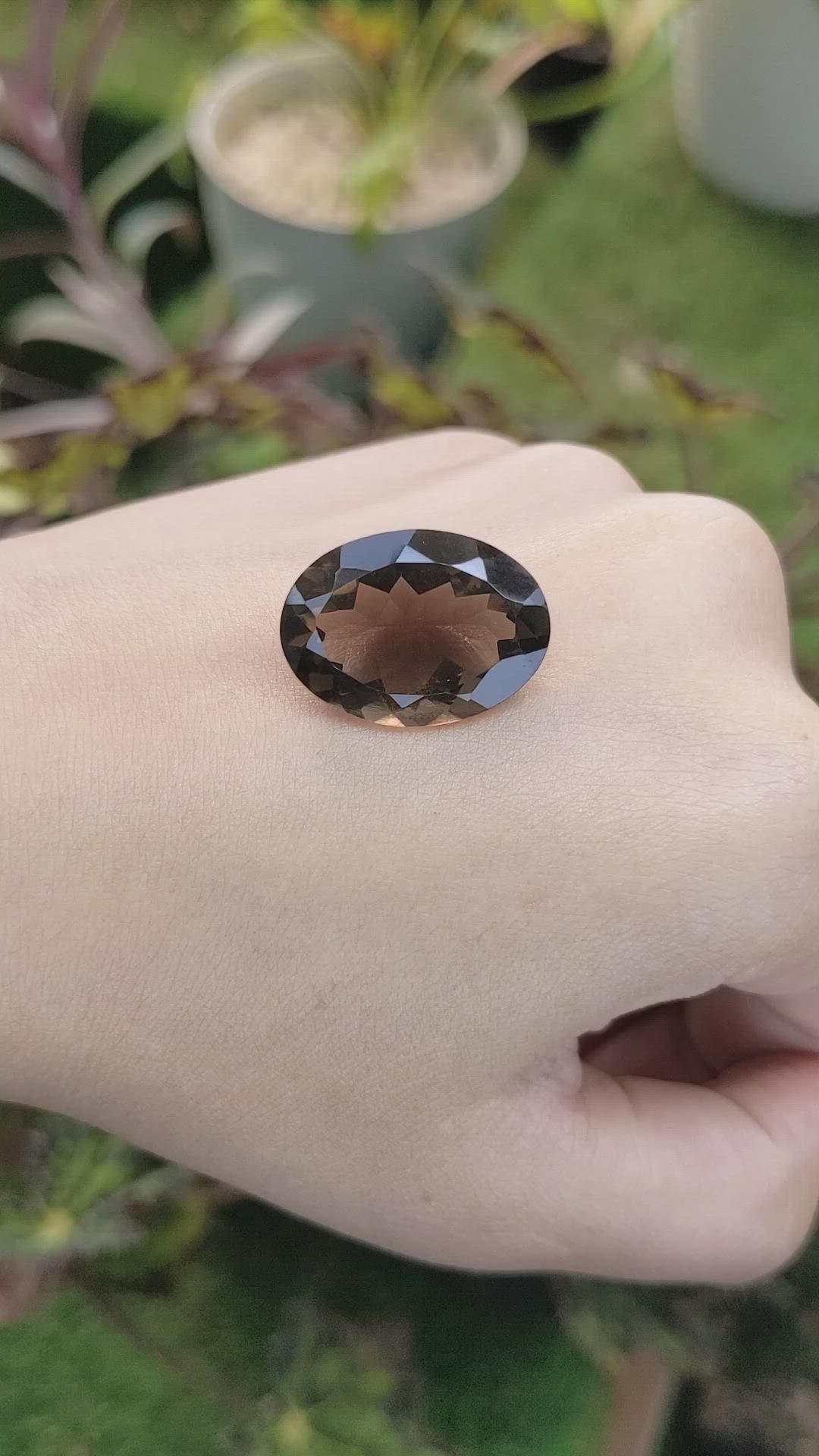 17.85 Ct. Smokey Quartz from Ceylon (Sri Lanka) Size Video
