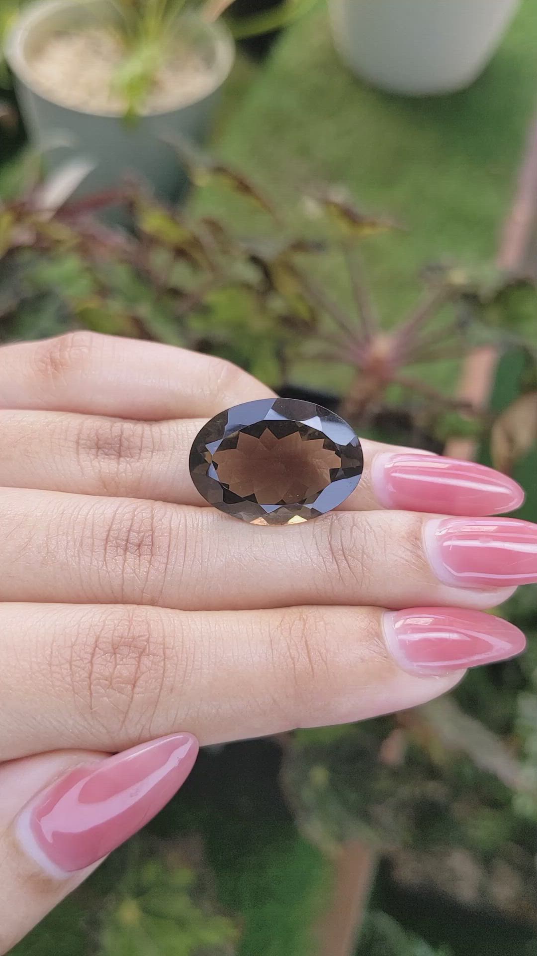 17.85 Ct. Smokey Quartz from Ceylon (Sri Lanka) Size Video