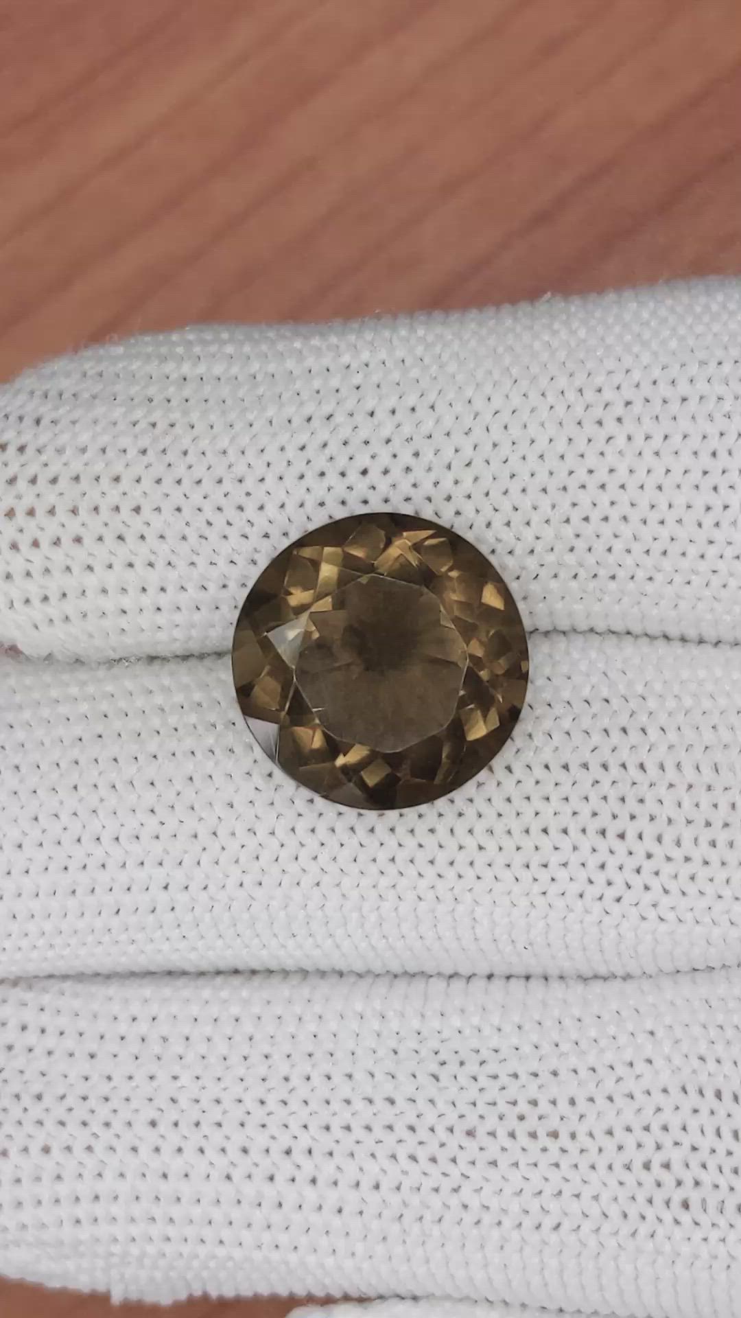 9.90 Ct. Smokey Quartz from Ceylon (Sri Lanka) Size Video