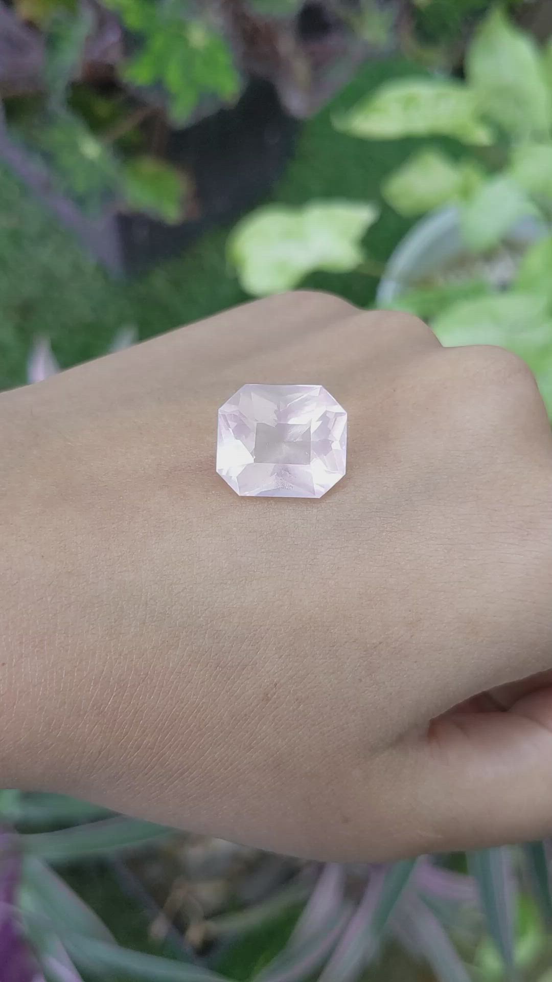 10.65 Ct. Rose Quartz from Ceylon (Sri Lanka) Size Video
