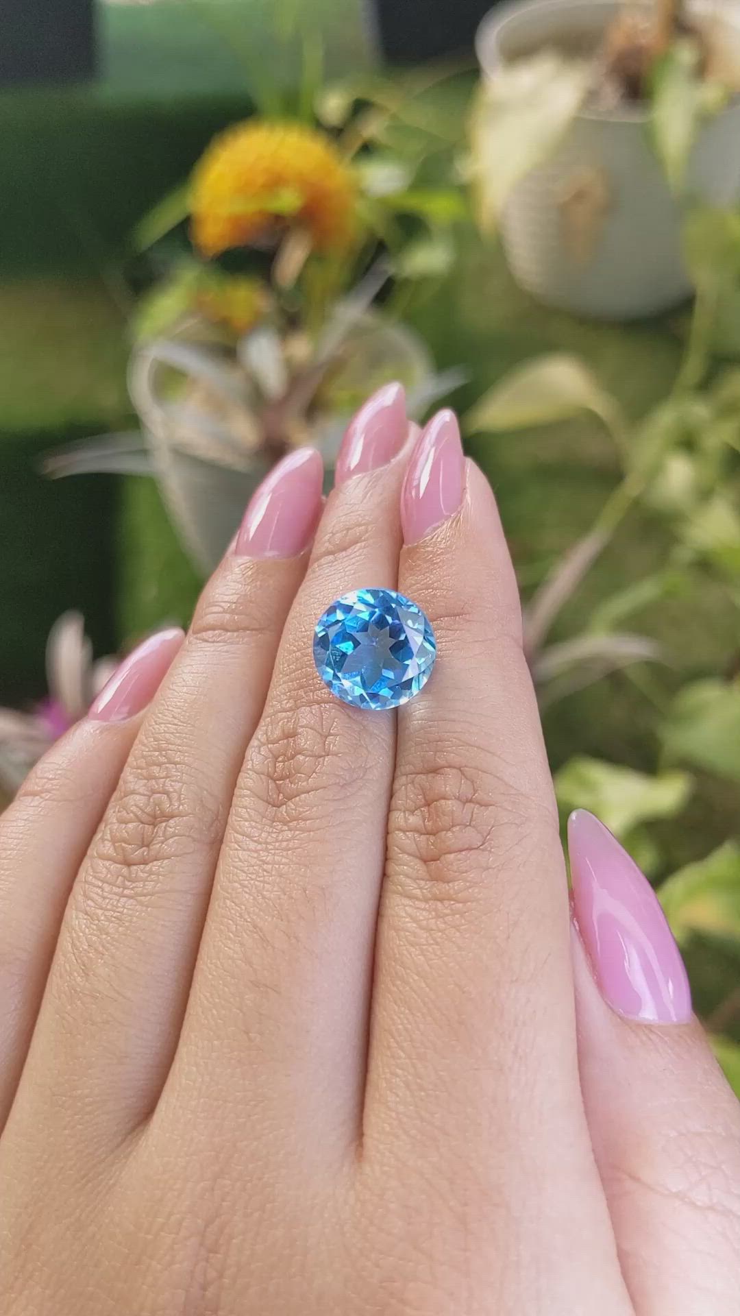 8.92 Ct. Topaz from Ceylon (Sri Lanka) Size Video