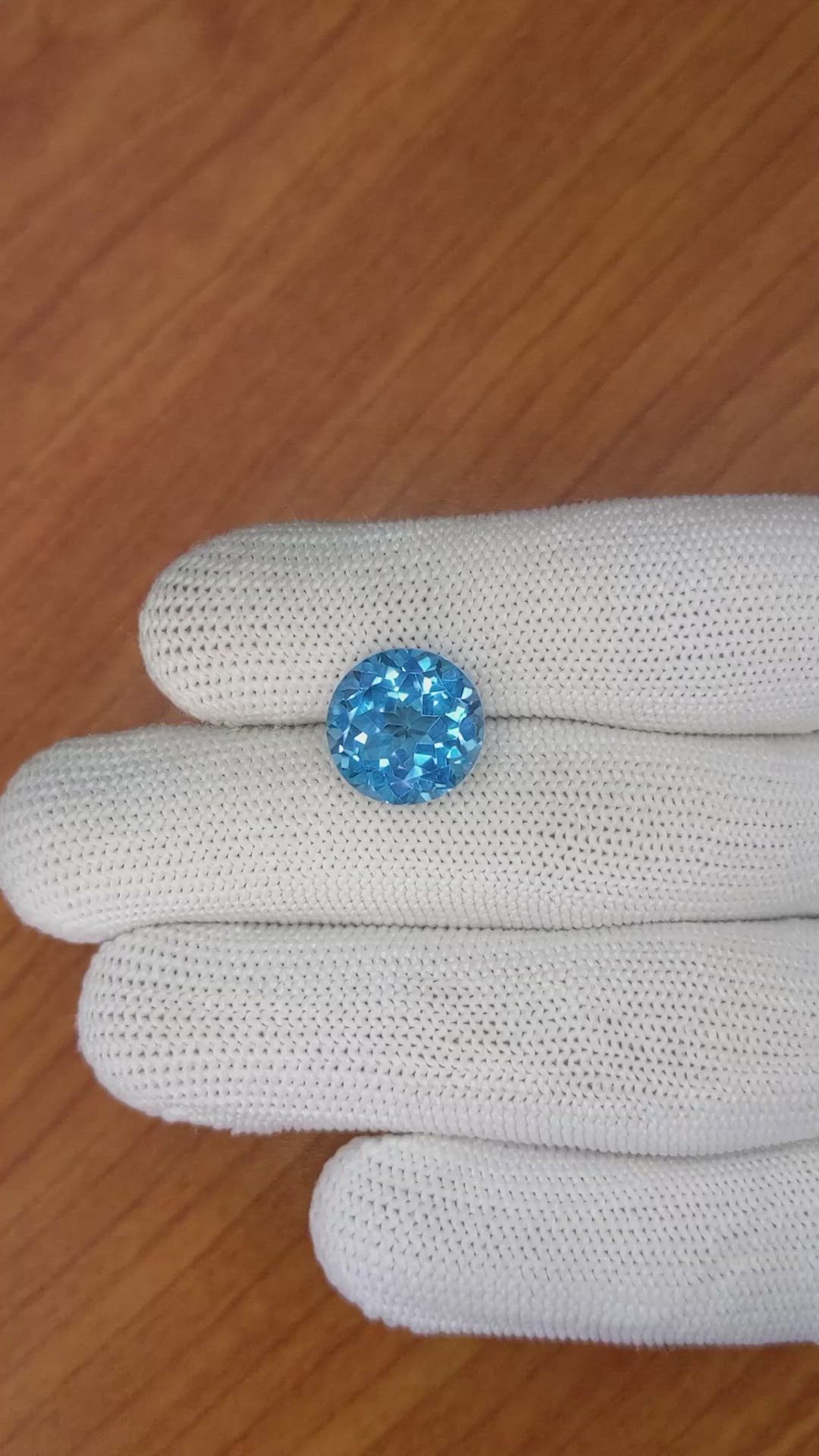 8.92 Ct. Topaz from Ceylon (Sri Lanka) Size Video