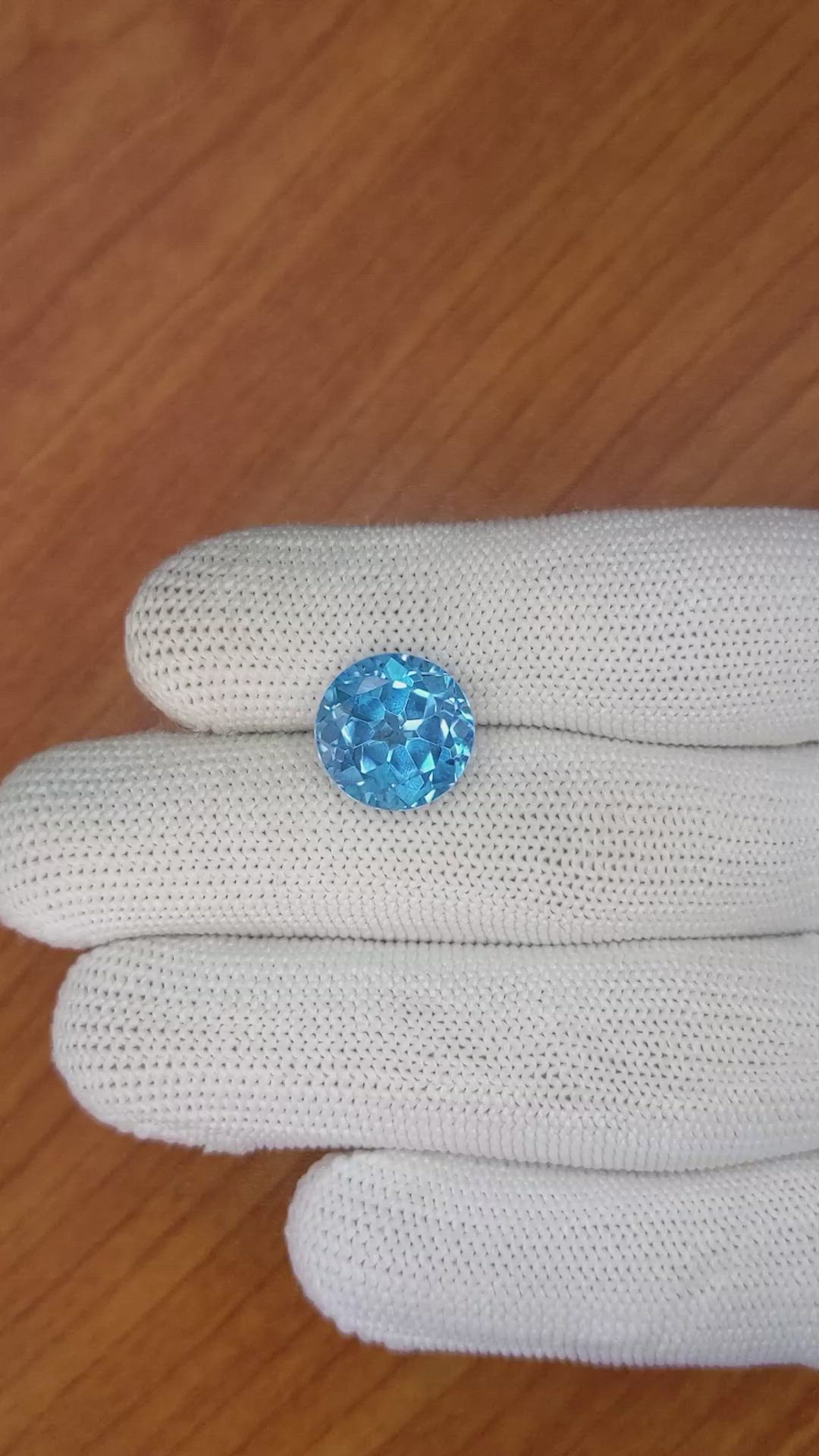 8.73 Ct. Topaz from Ceylon (Sri Lanka) Size Video