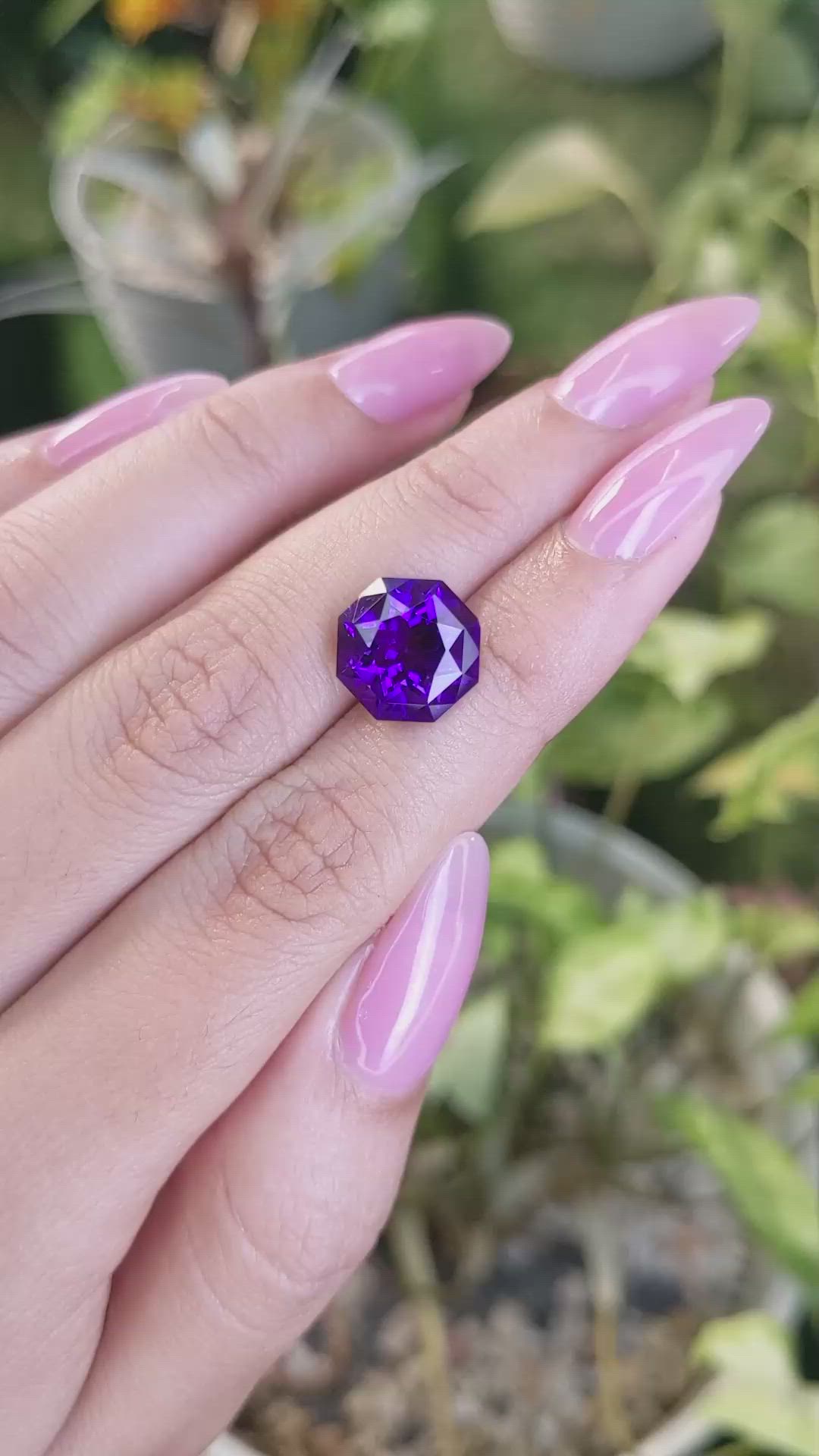 5.01 Ct. Amethyst from Ceylon (Sri Lanka) Size Video