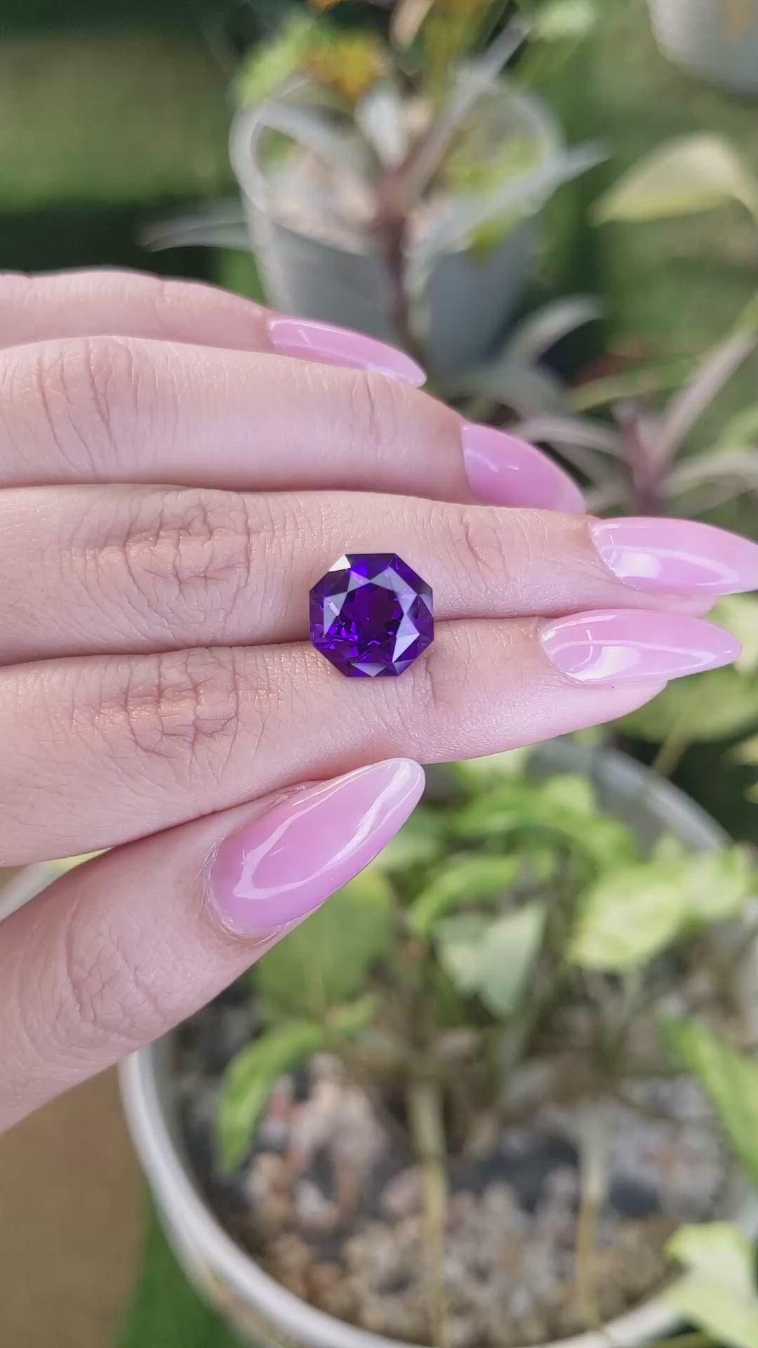 5.01 Ct. Amethyst from Ceylon (Sri Lanka) Size Video