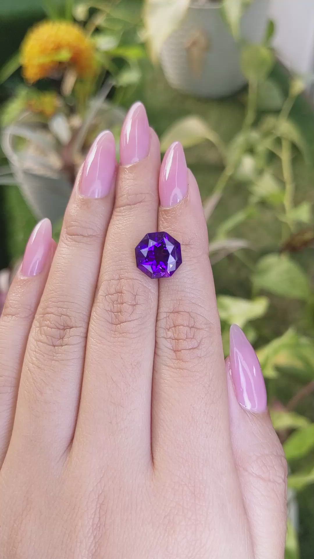 5.01 Ct. Amethyst from Ceylon (Sri Lanka) Size Video