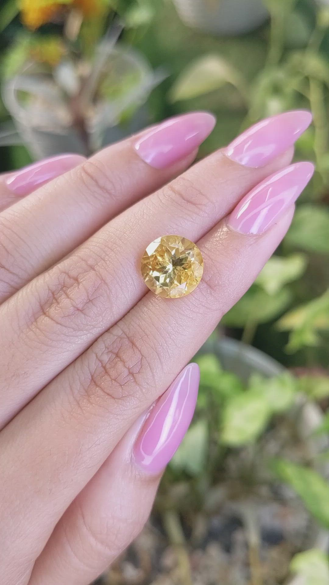 4.72 Ct. Citrine from Ceylon (Sri Lanka) Size Video
