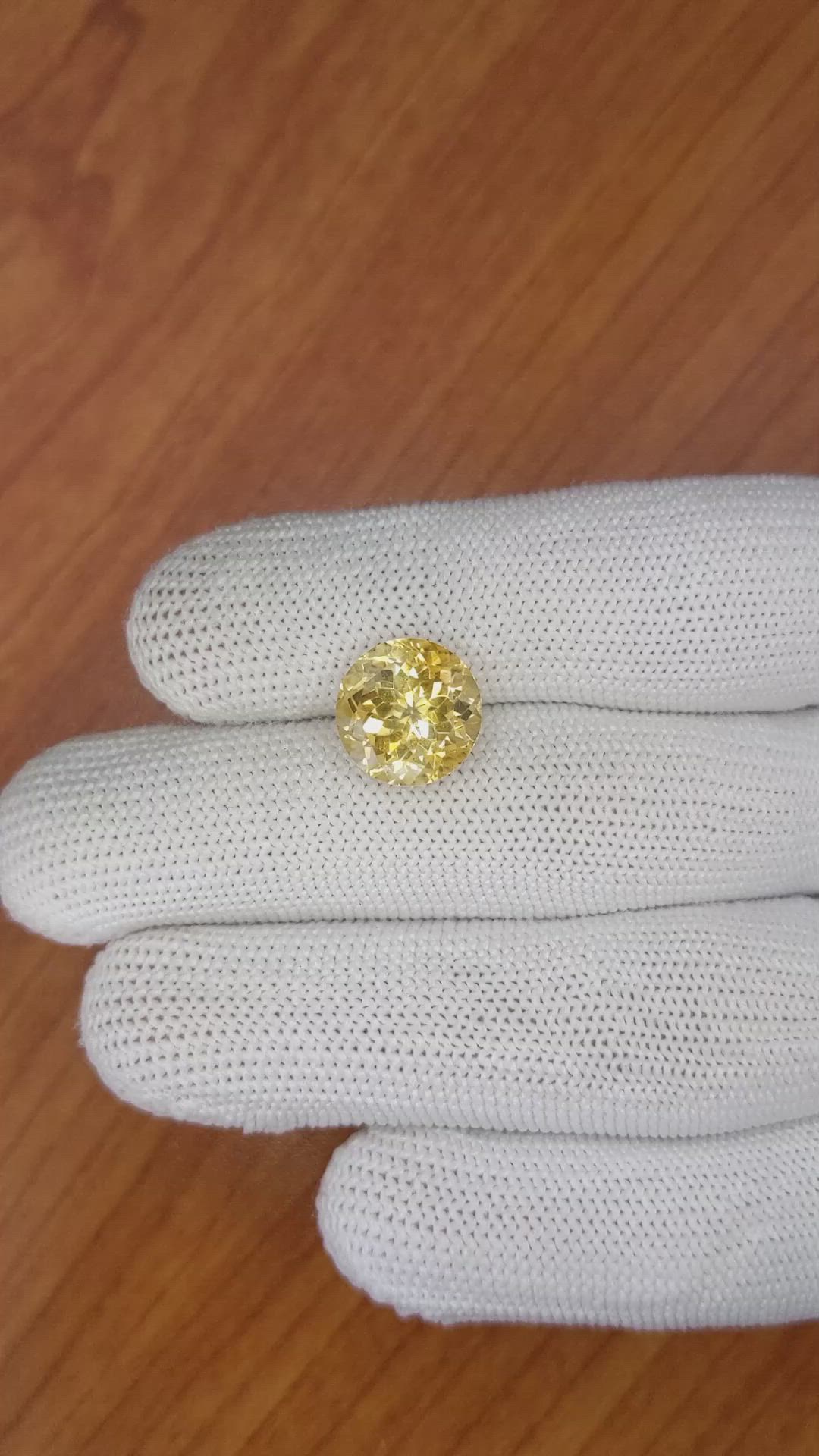 5.01 Ct. Citrine from Ceylon (Sri Lanka) Size Video