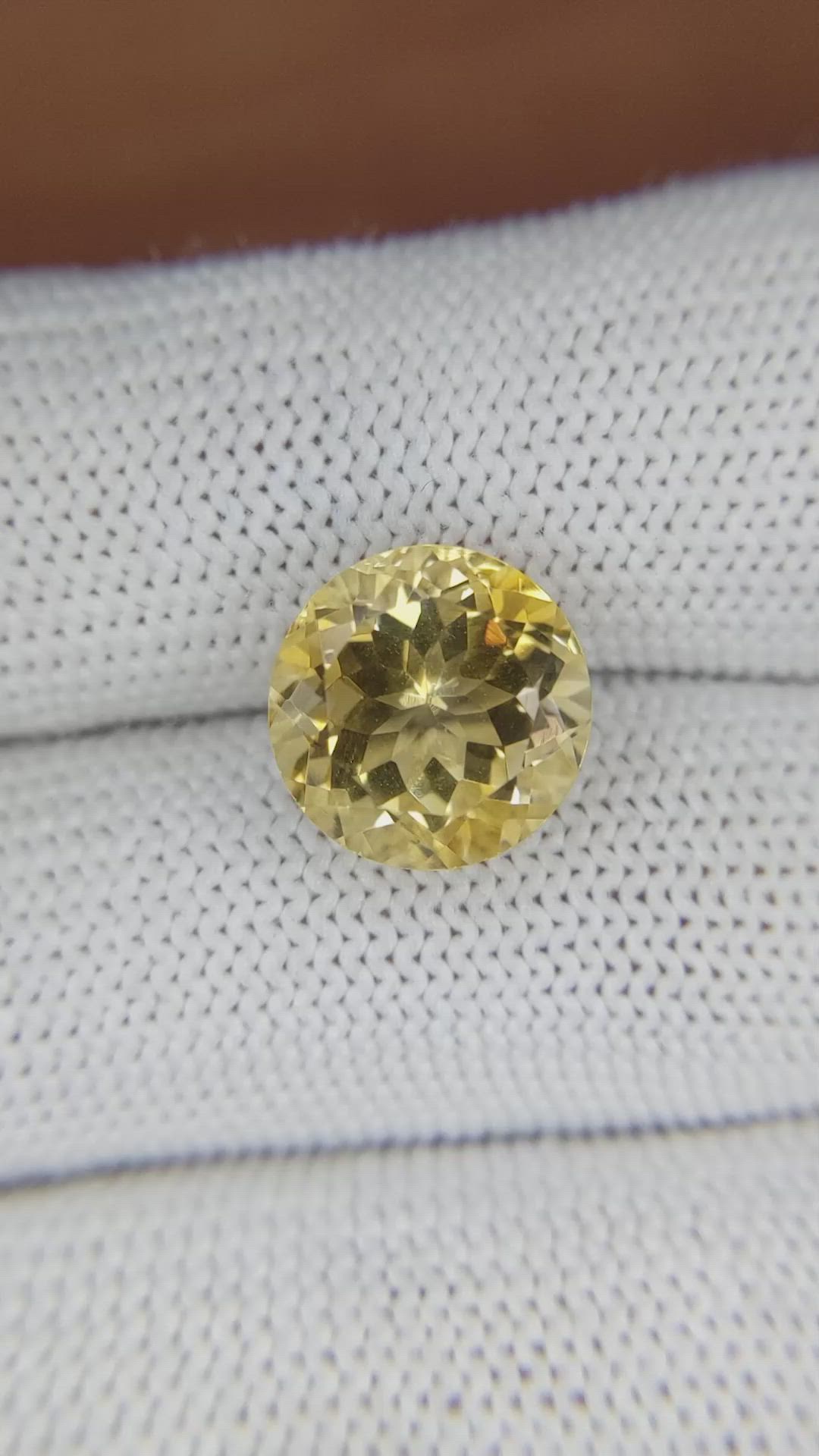 5.01 Ct. Citrine from Ceylon (Sri Lanka) Size Video