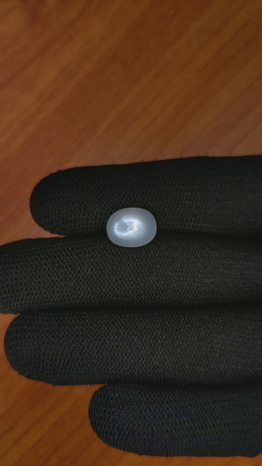 4.62 Ct. Cabochon Moonstone from Ceylon (Sri Lanka) Size Video