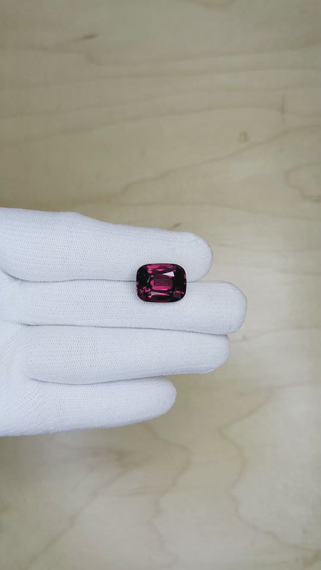 11.14 Ct. Garnet from Ceylon (Sri Lanka) Size Video