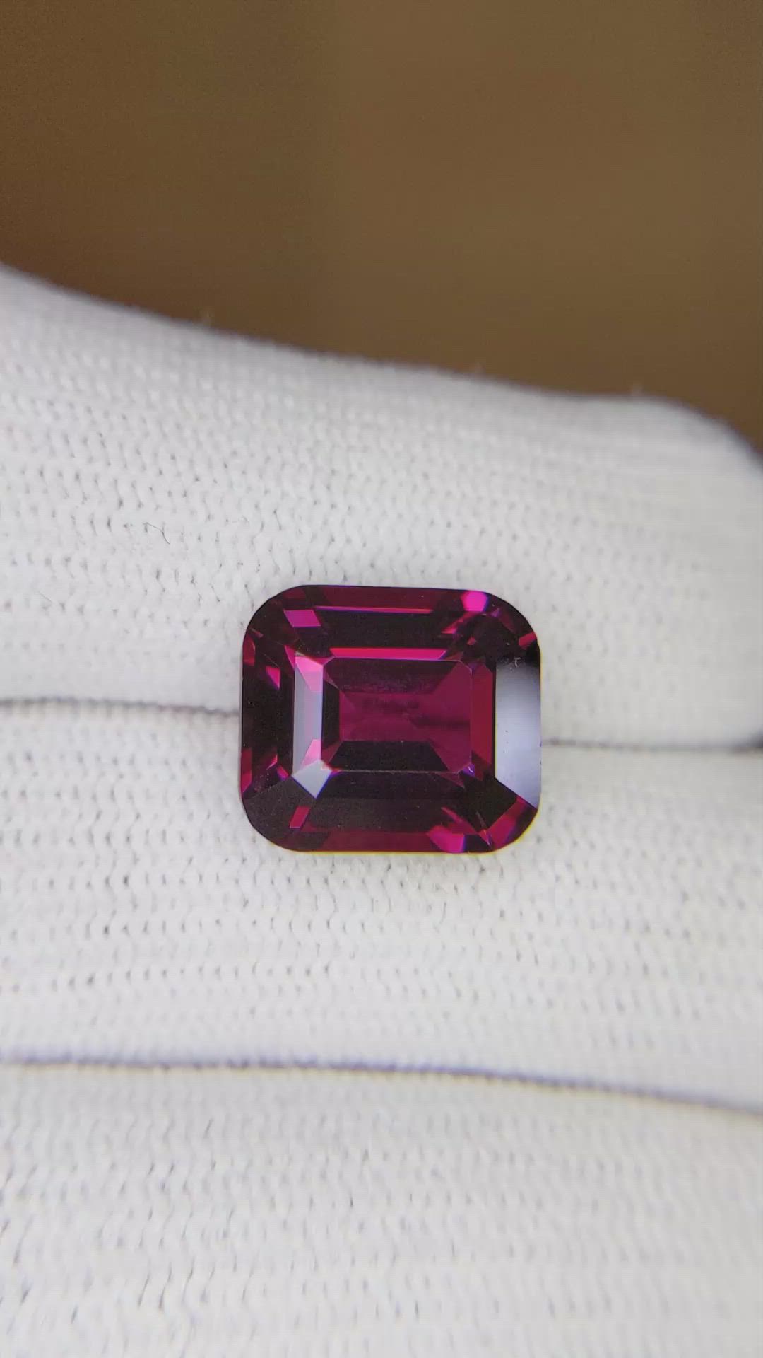 7.27 Ct. Garnet from Ceylon (Sri Lanka) Size Video