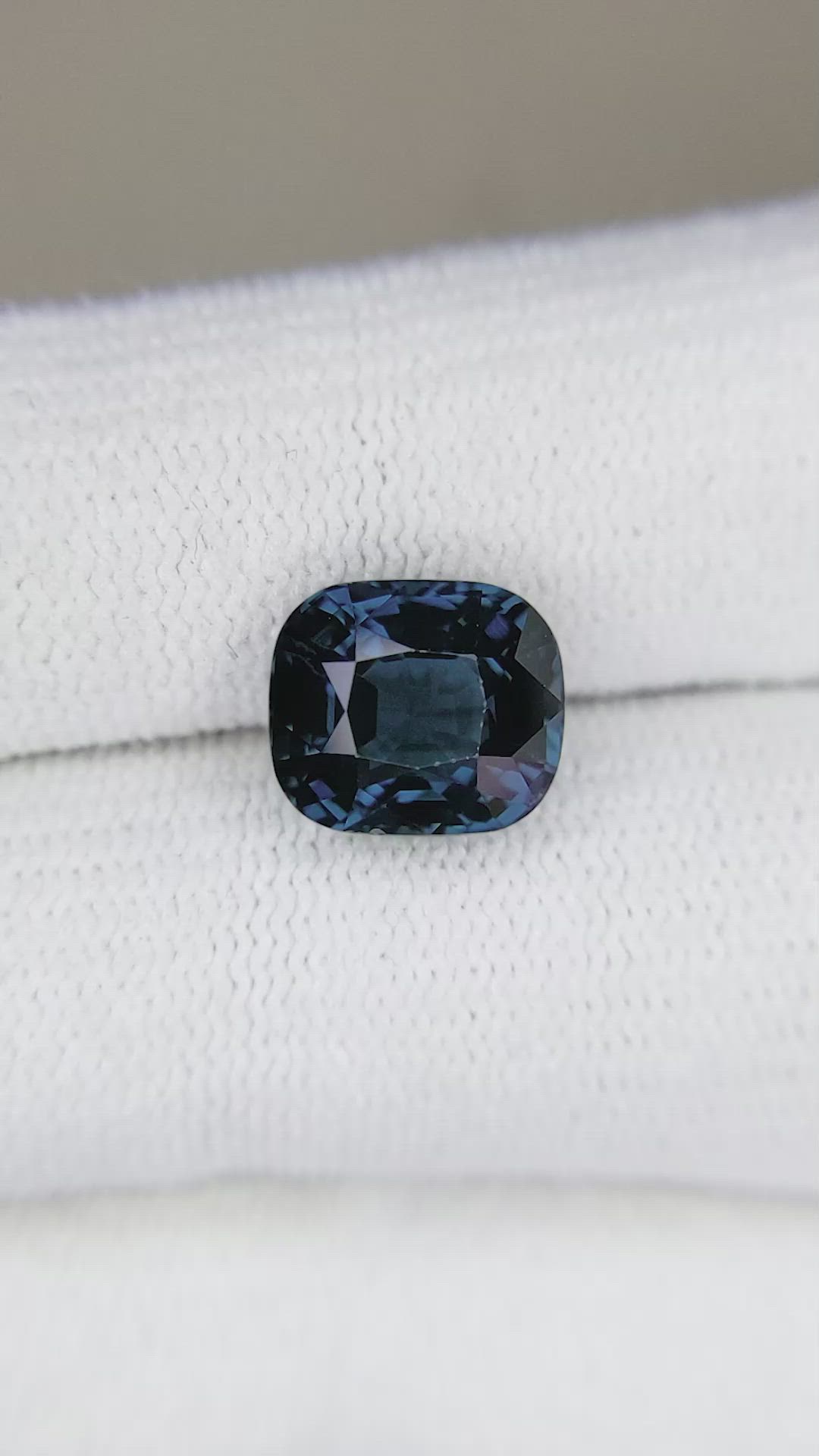 4.01 Ct. Spinel from Burma (Myanmar) Size Video