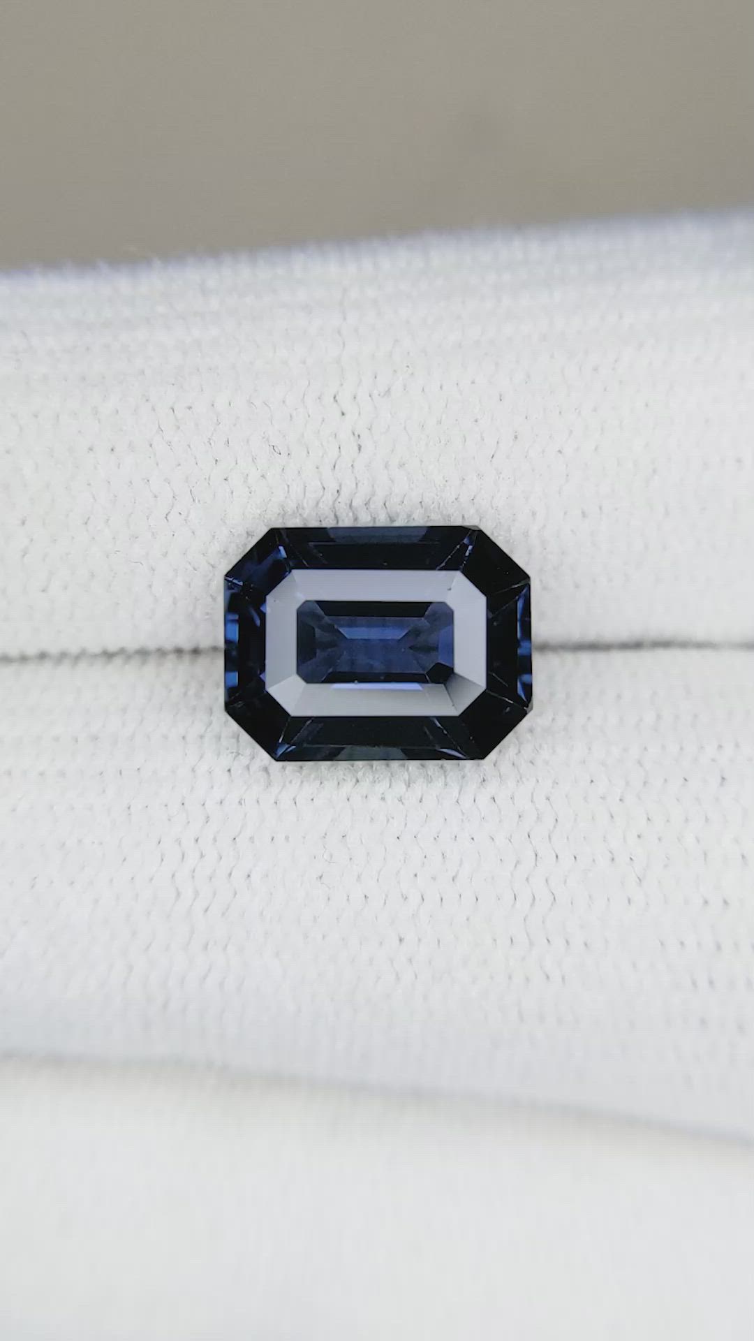 4.00 Ct. Spinel from Burma (Myanmar) Size Video