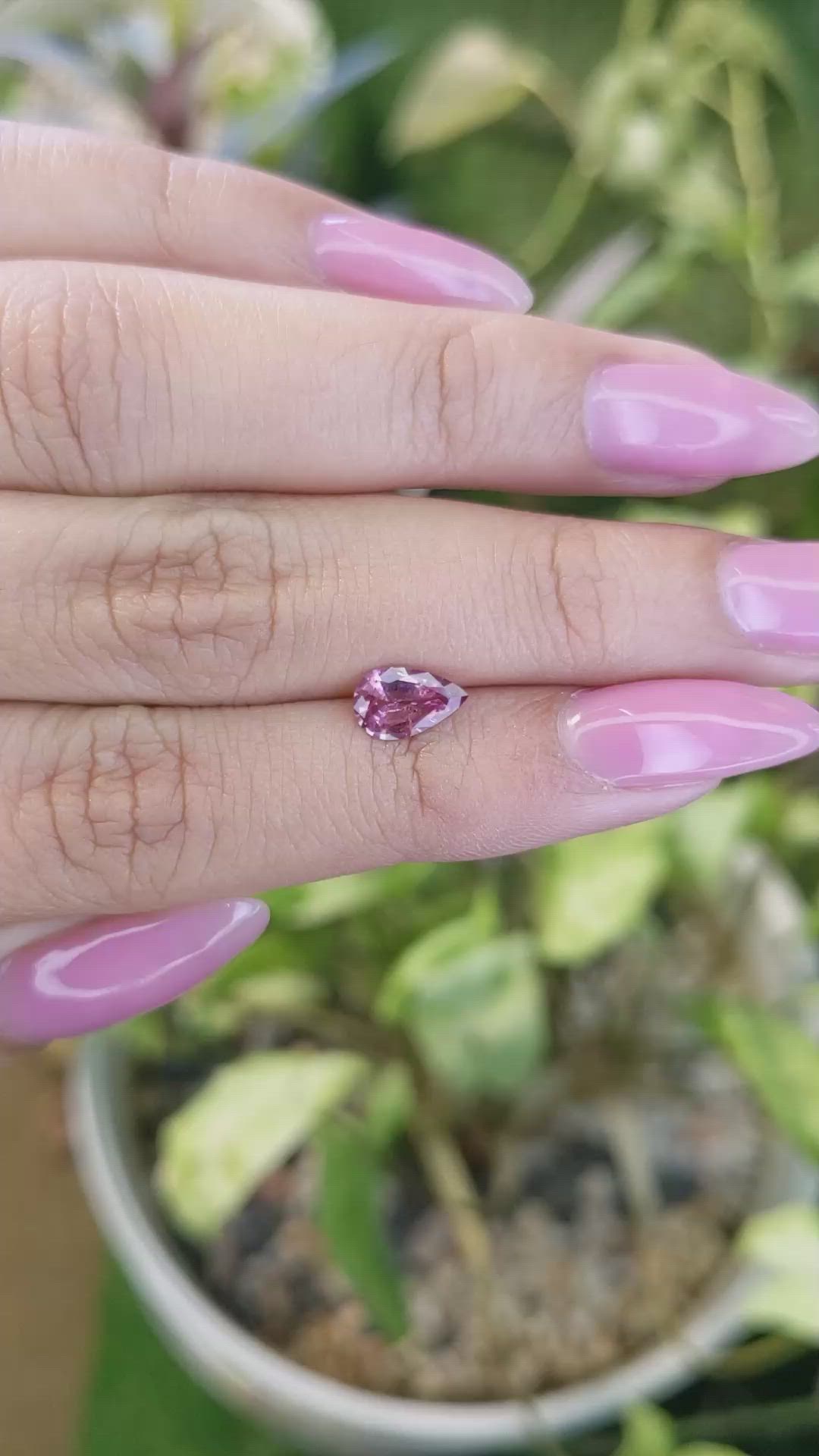 0.85 Ct. Spinel from Ceylon (Sri Lanka) Size Video