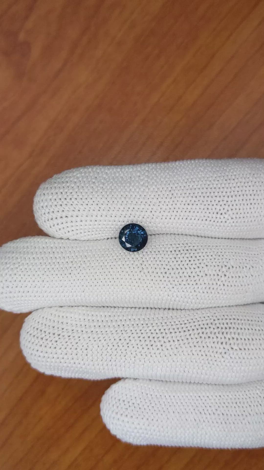 1.16 Ct. Spinel from Ceylon (Sri Lanka) Size Video