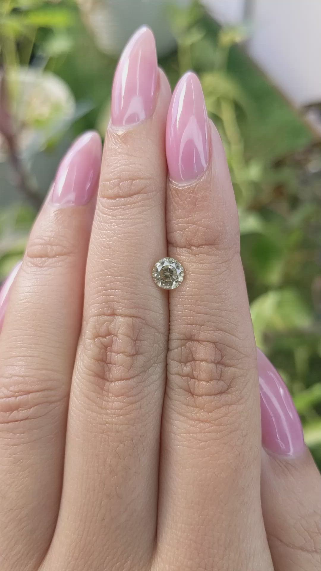 1.03 Ct. Zircon from Ceylon (Sri Lanka) Size Video