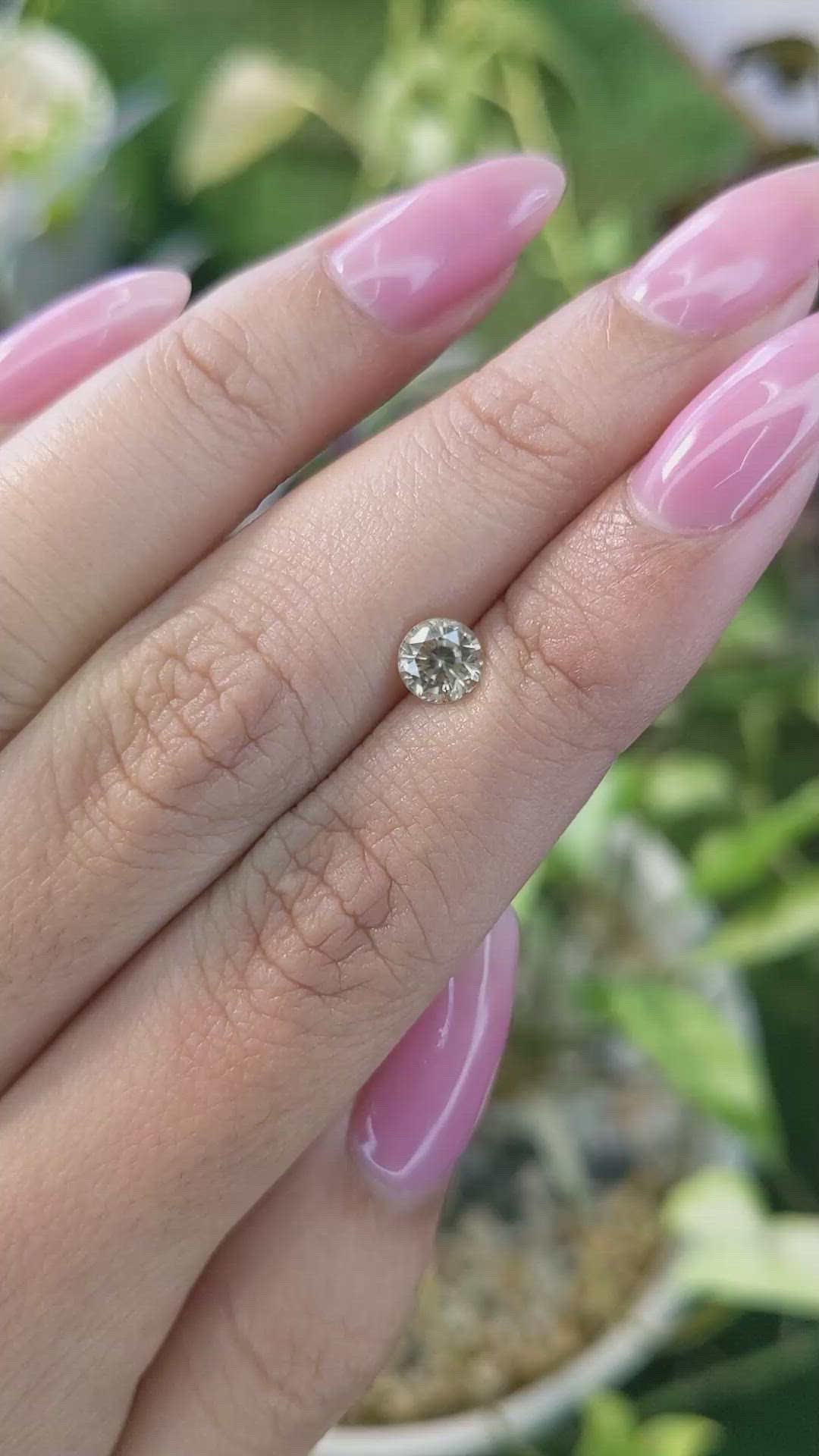 1.03 Ct. Zircon from Ceylon (Sri Lanka) Size Video