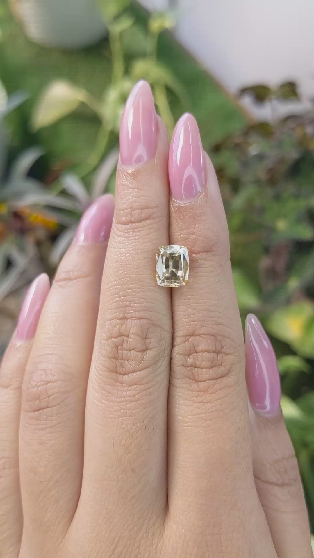 3.23 Ct. Zircon from Ceylon (Sri Lanka) Size Video