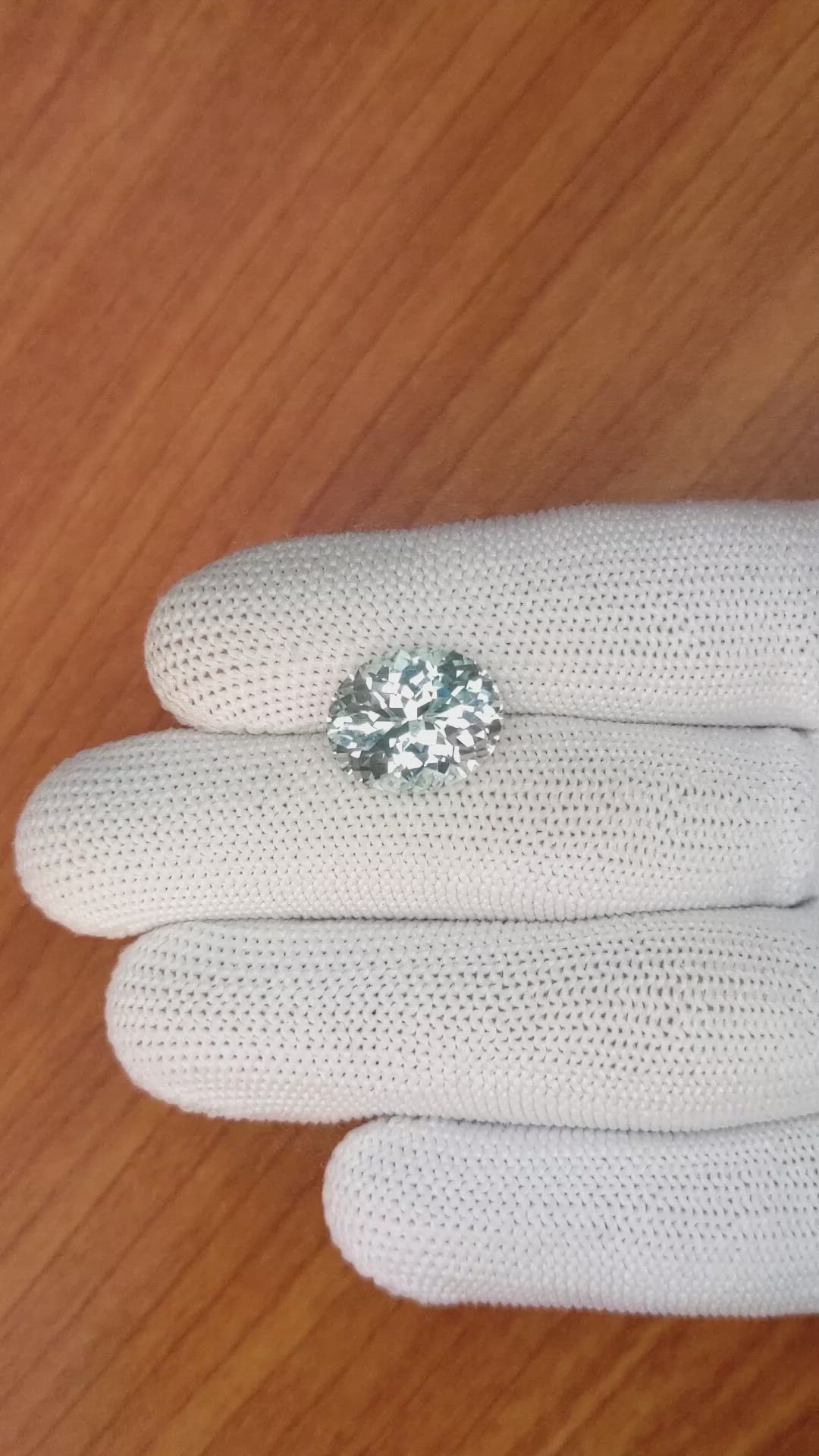 8.92 Ct. Topaz from Ceylon (Sri Lanka) Size Video