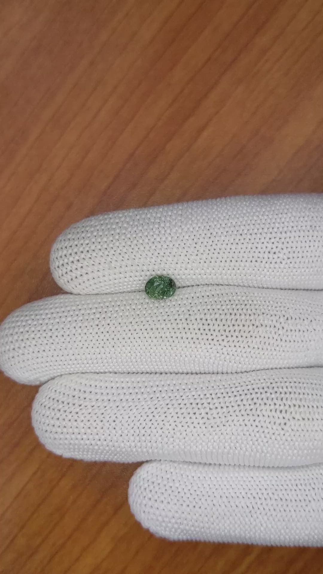 1.06 Ct. Alexandrite from Ceylon (Sri Lanka) Size Video