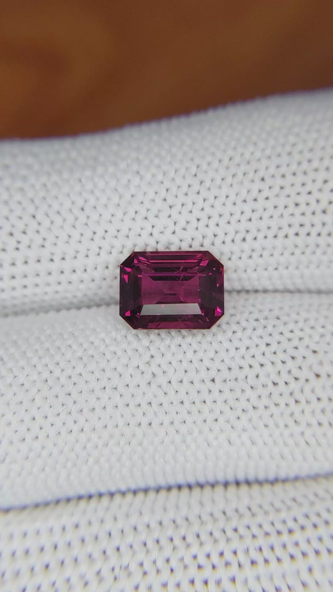 2.97 Ct. Almandine Garnet from Ceylon (Sri Lanka) Size Video