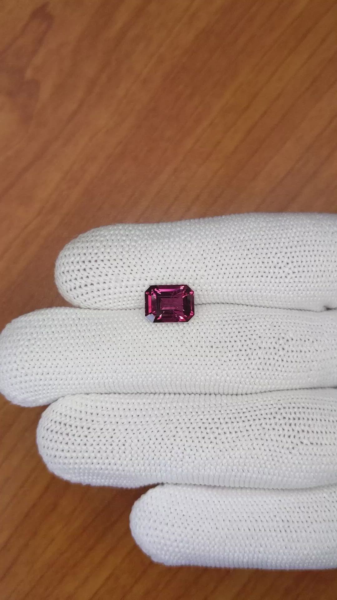 2.97 Ct. Almandine Garnet from Ceylon (Sri Lanka) Size Video