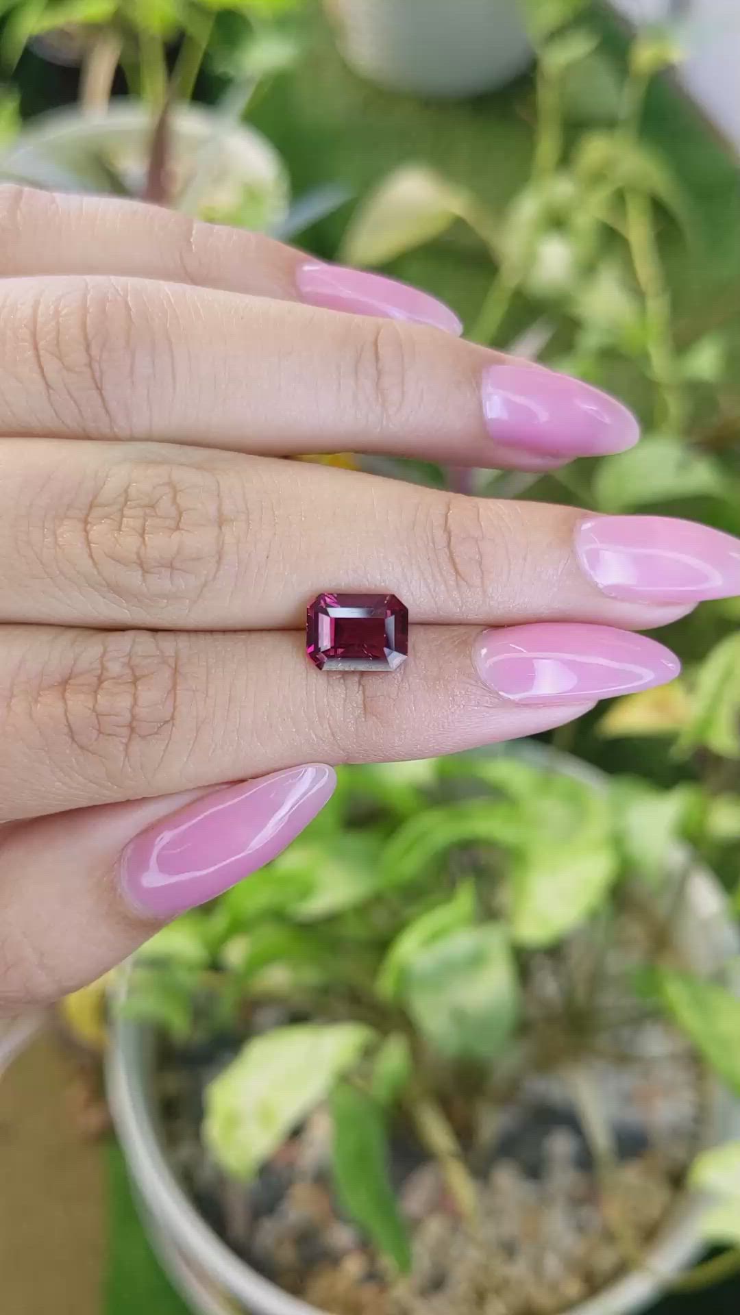 2.97 Ct. Almandine Garnet from Ceylon (Sri Lanka) Size Video