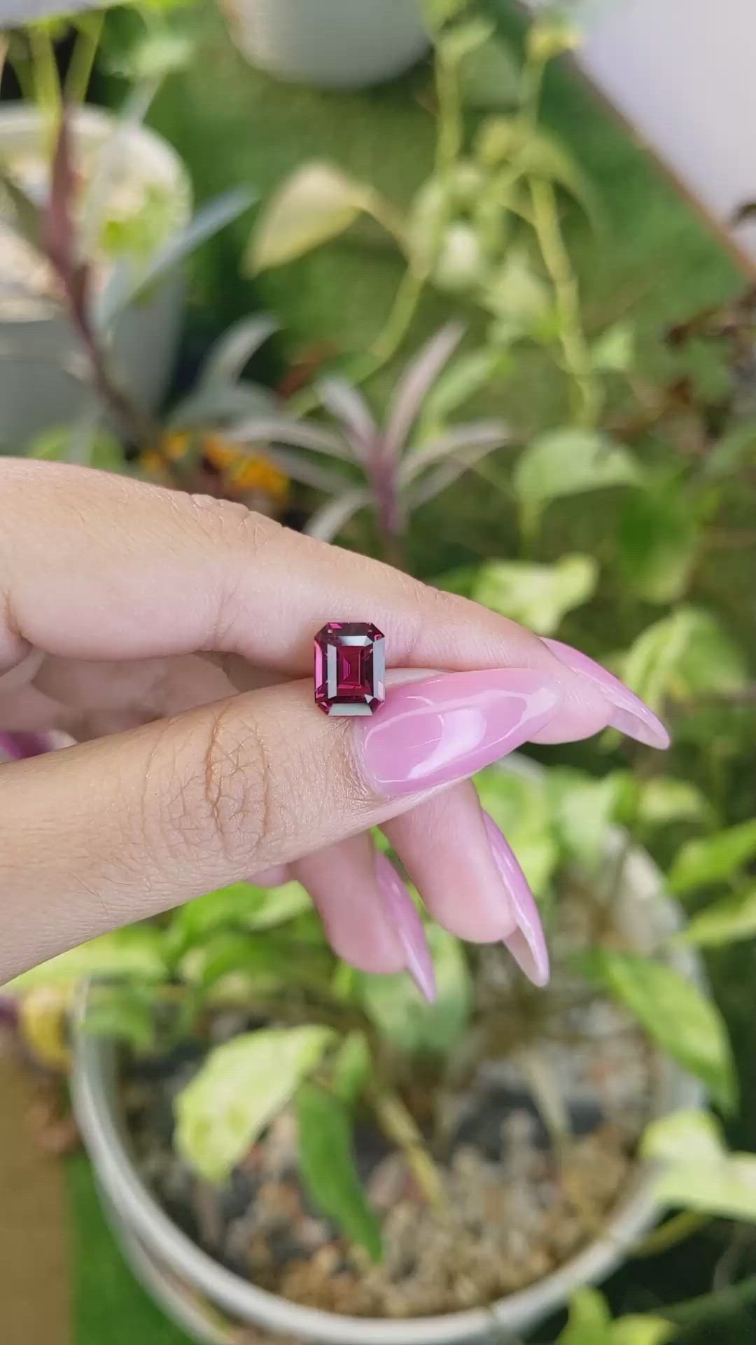 2.97 Ct. Almandine Garnet from Ceylon (Sri Lanka) Size Video