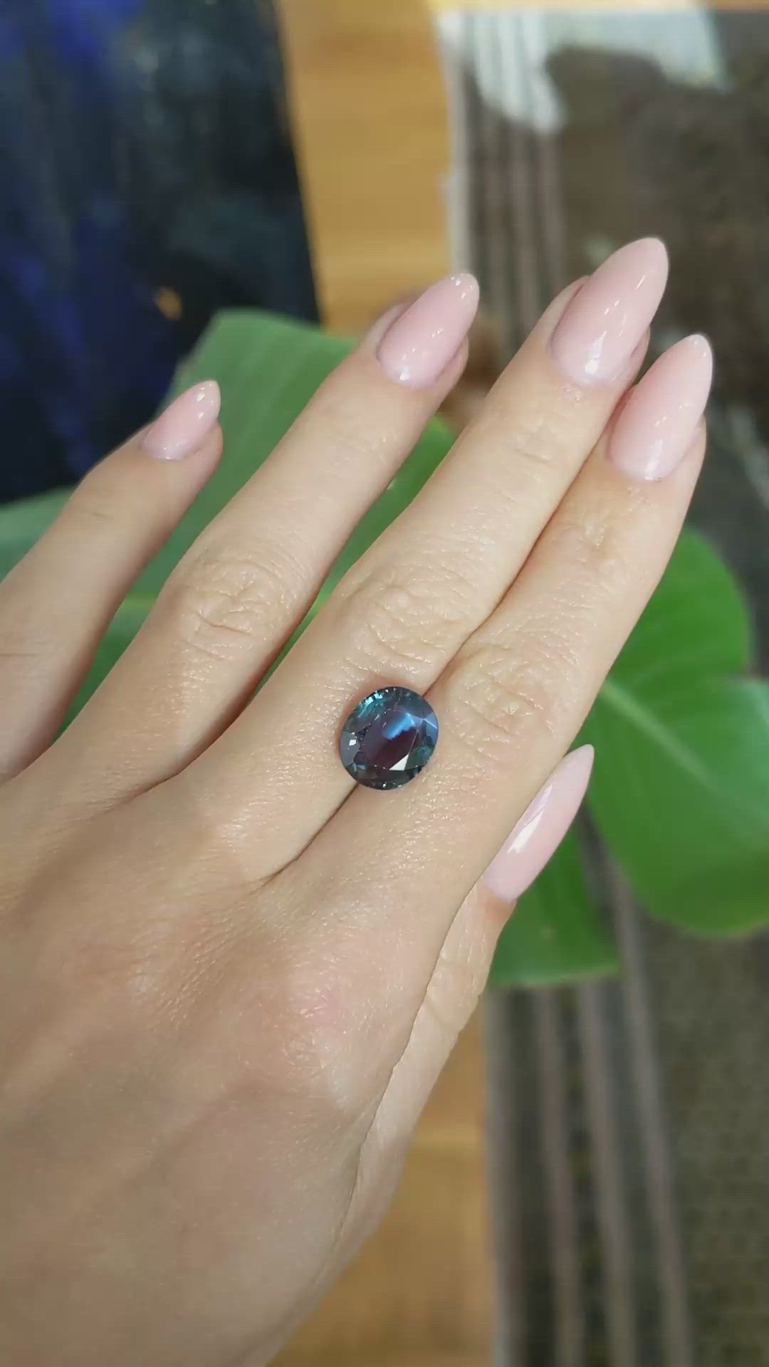 6.00 Ct. Alexandrite from India Size Video