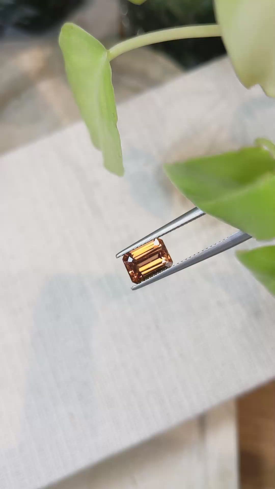 3.05 Ct. Zircon from Ceylon (Sri Lanka) Size Video