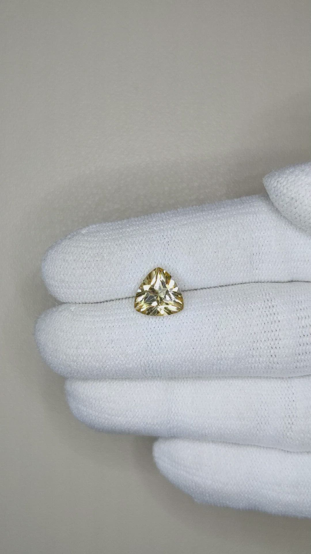 3.16 Ct. Zircon from Ceylon (Sri Lanka) Size Video