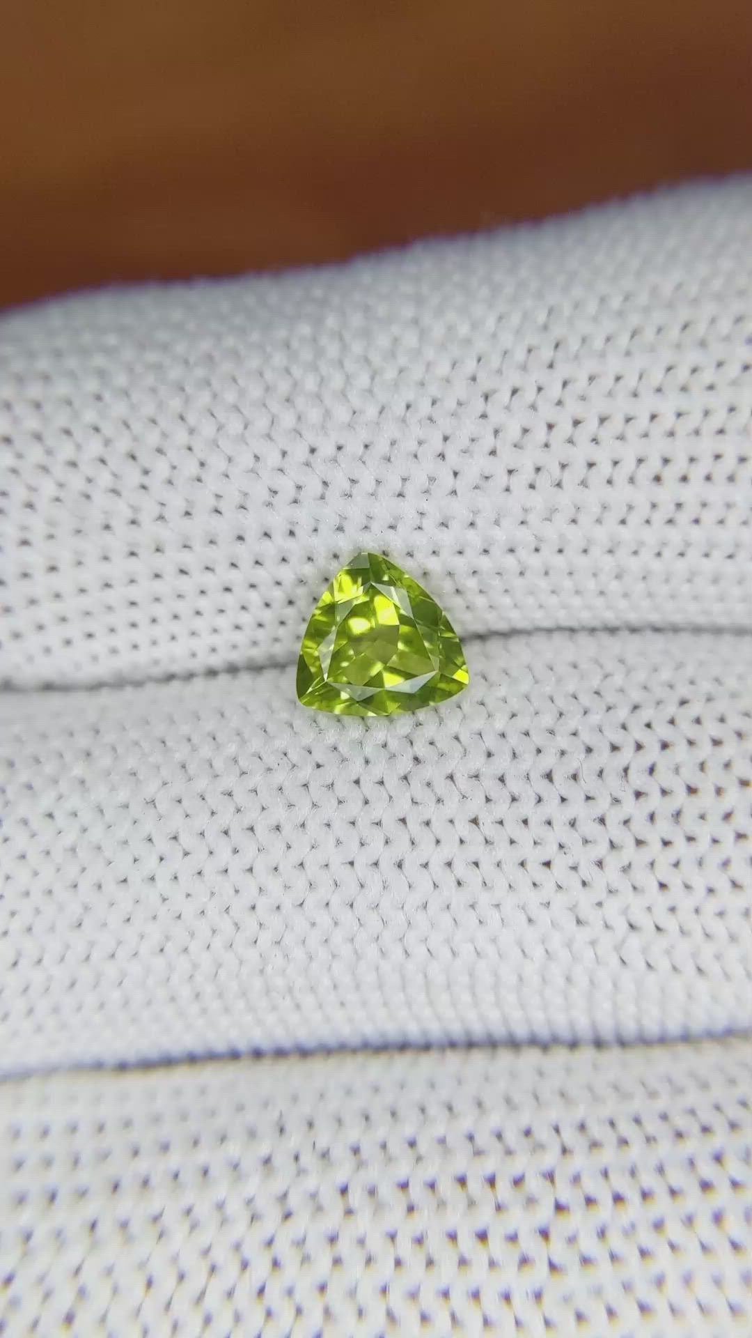 0.90 Ct. Peridot from Pakistan Size Video