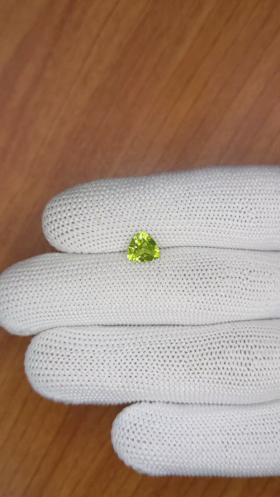 0.90 Ct. Peridot from Pakistan Size Video